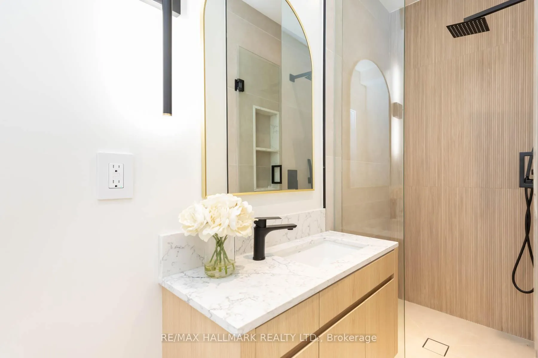 Photo 18 of 147 Parkmount Road, Toronto, Greenwood-Coxwell — HOMEH