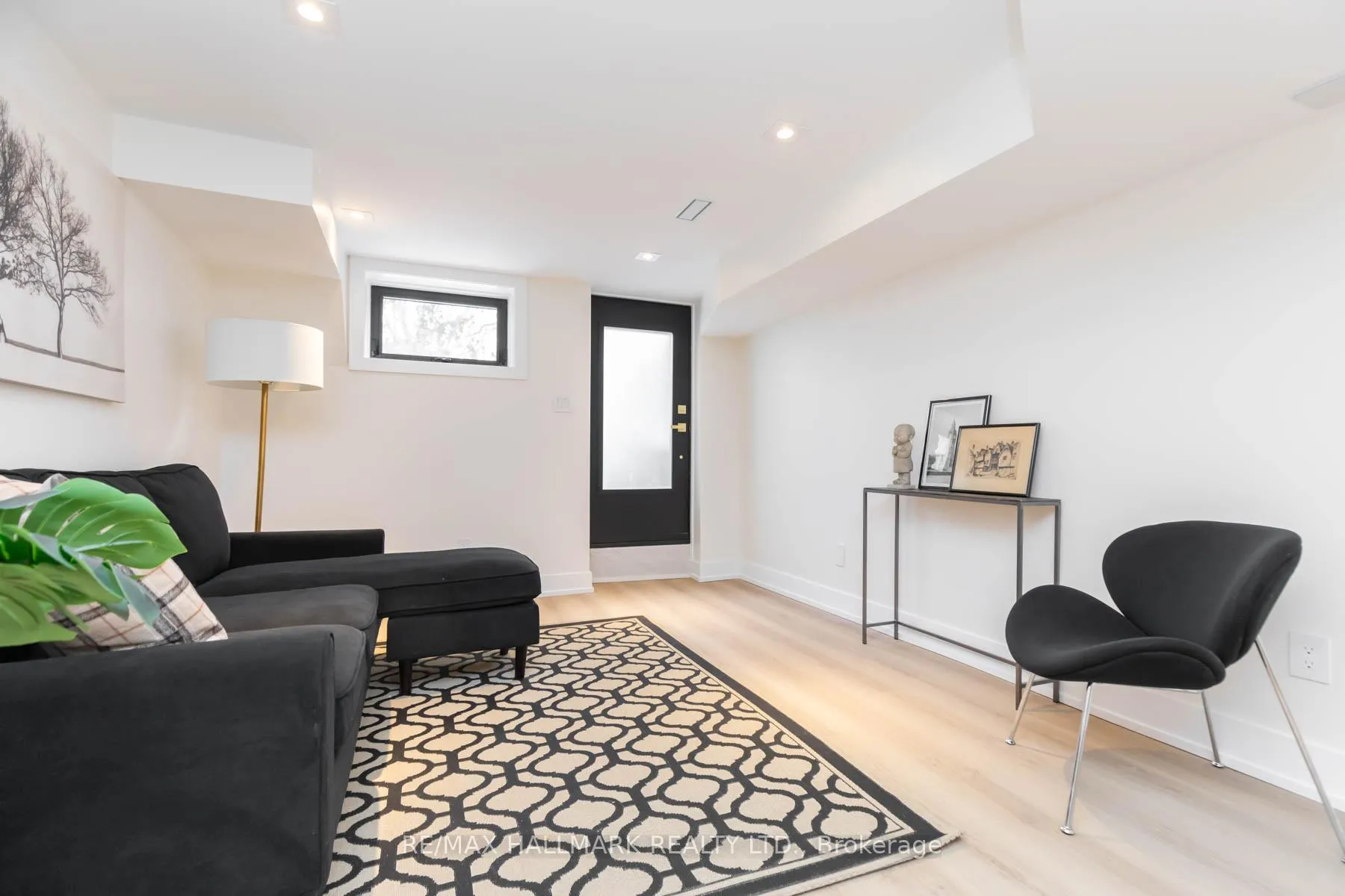 Photo 28 of 147 Parkmount Road, Toronto, Greenwood-Coxwell — HOMEH