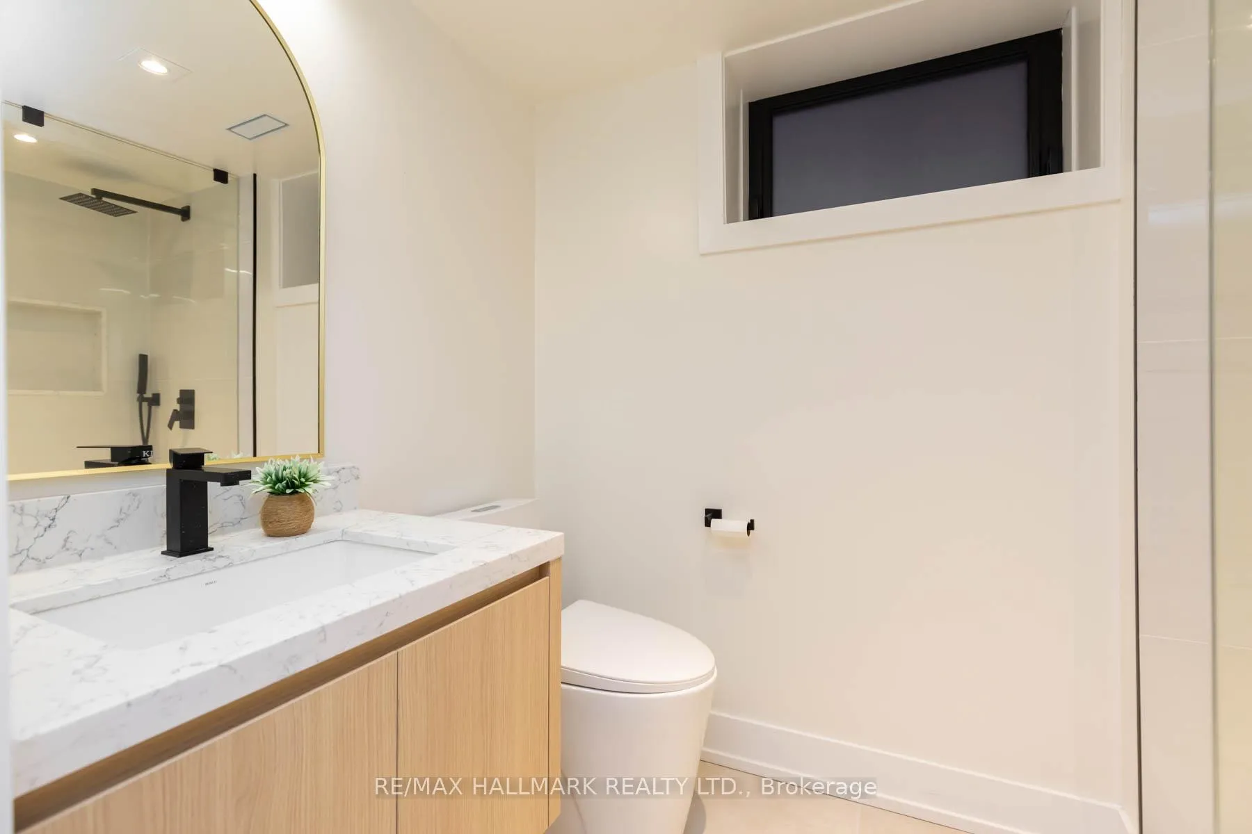 Photo 33 of 147 Parkmount Road, Toronto, Greenwood-Coxwell — HOMEH