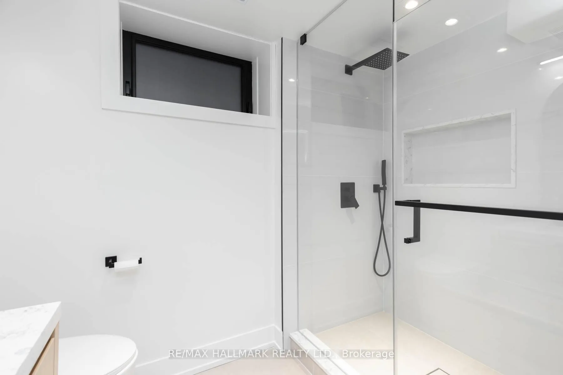 Photo 34 of 147 Parkmount Road, Toronto, Greenwood-Coxwell — HOMEH