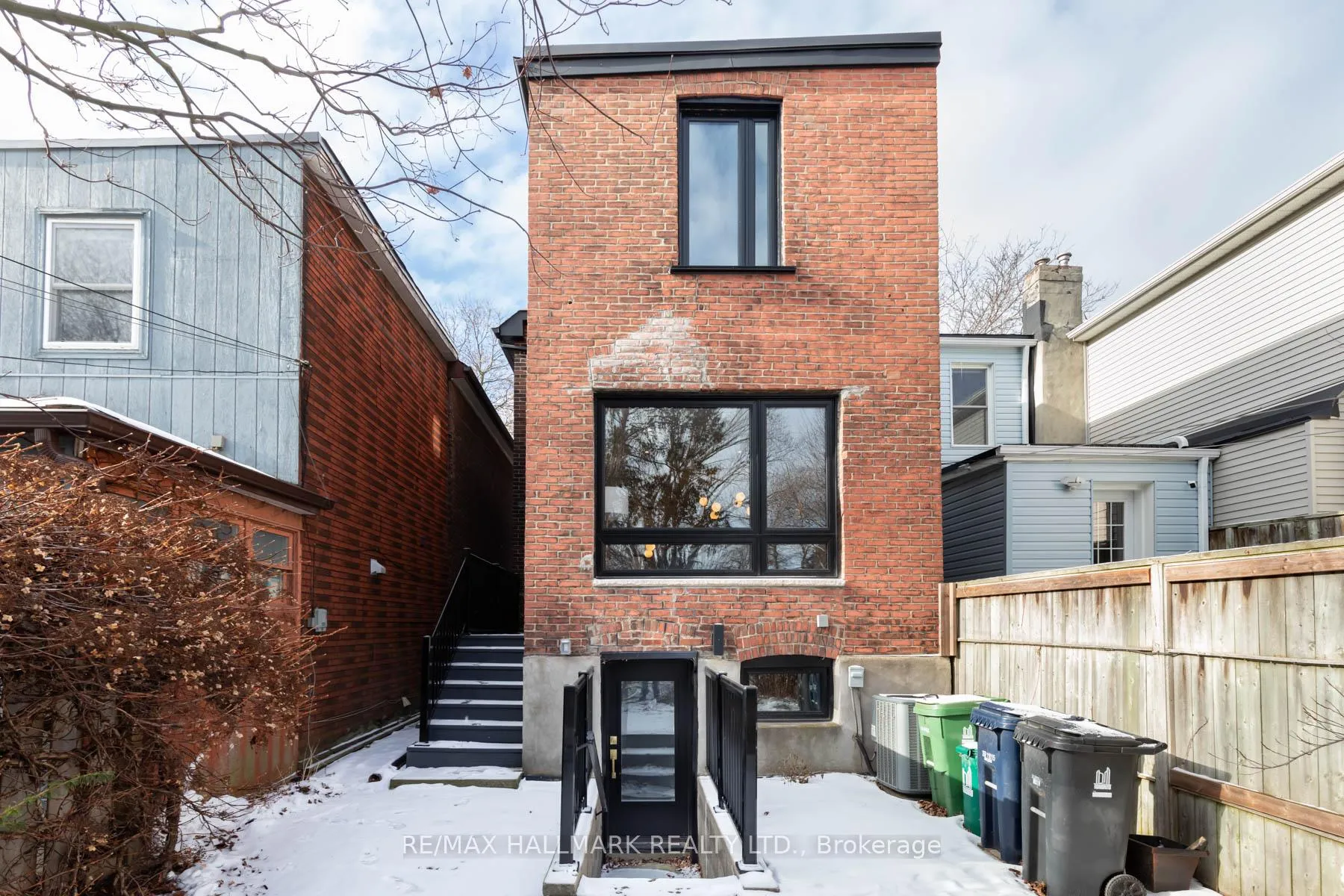 Photo 37 of 147 Parkmount Road, Toronto, Greenwood-Coxwell — HOMEH