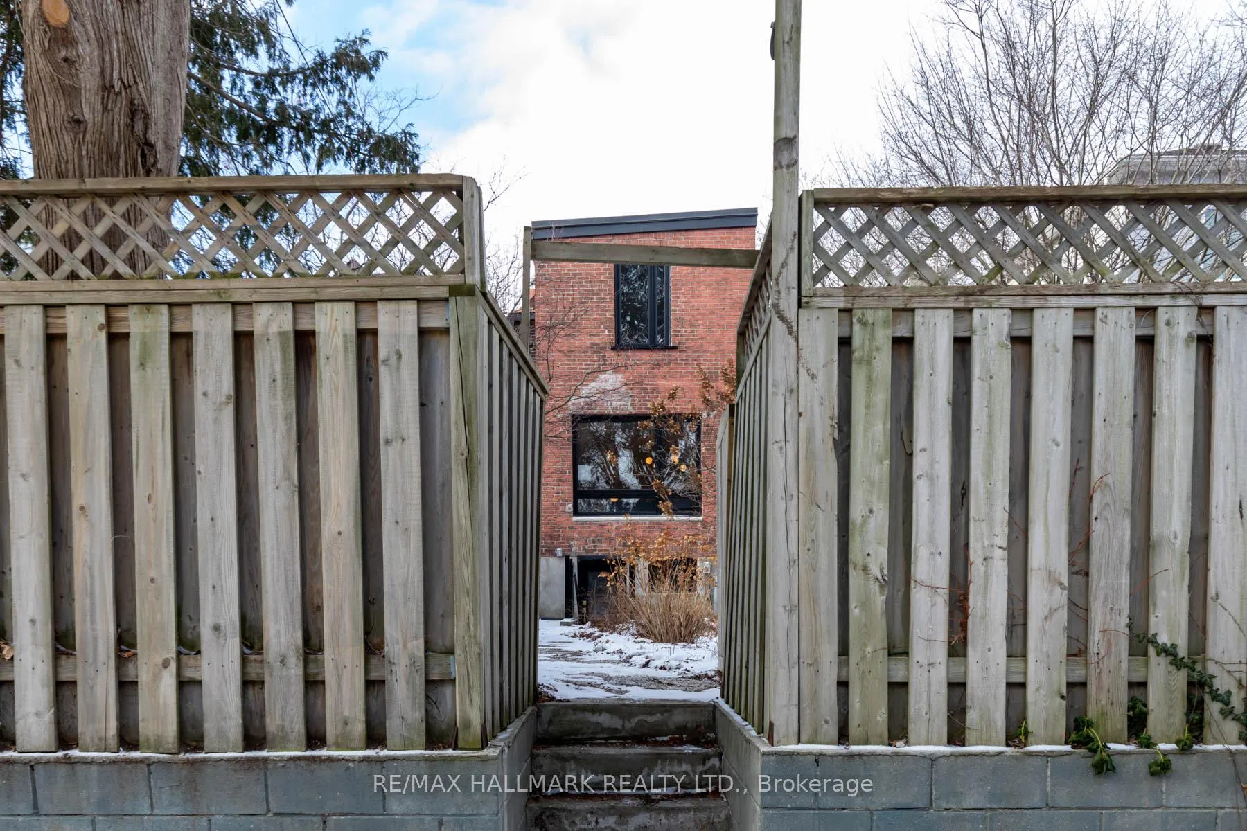 Photo 38 of 147 Parkmount Road, Toronto, Greenwood-Coxwell — HOMEH