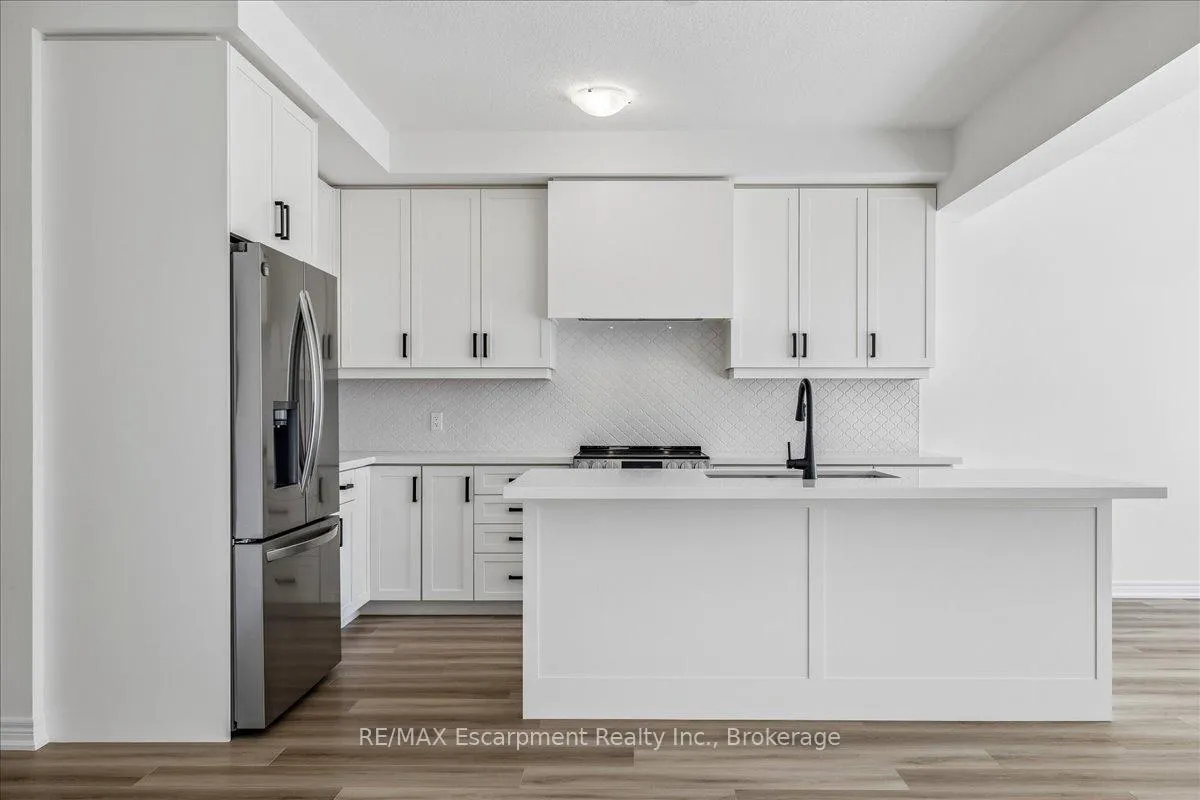 Photo 17 of 68 Valley Trail Place, Hamilton, Waterdown — HOMEH