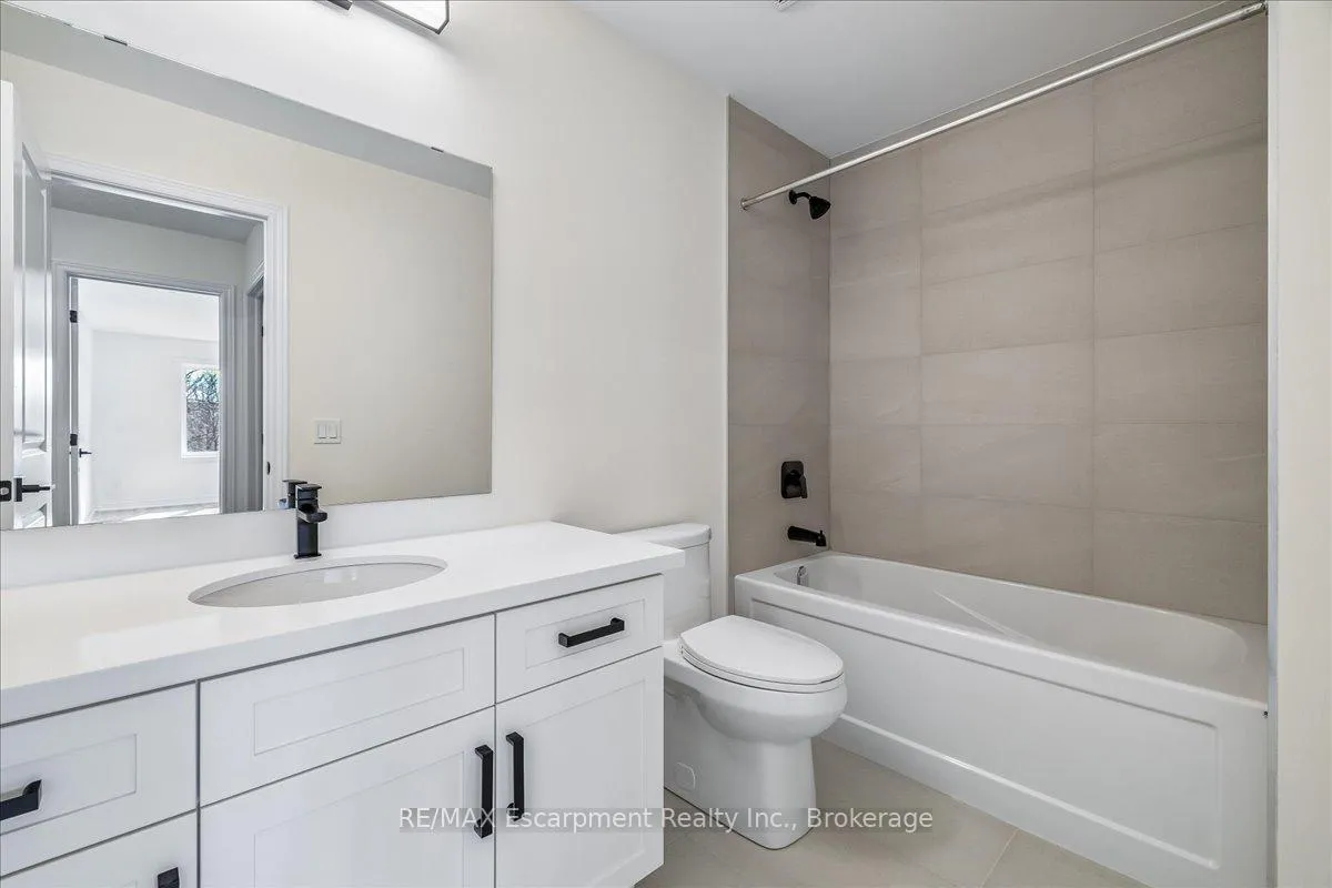 Photo 29 of 68 Valley Trail Place, Hamilton, Waterdown — HOMEH