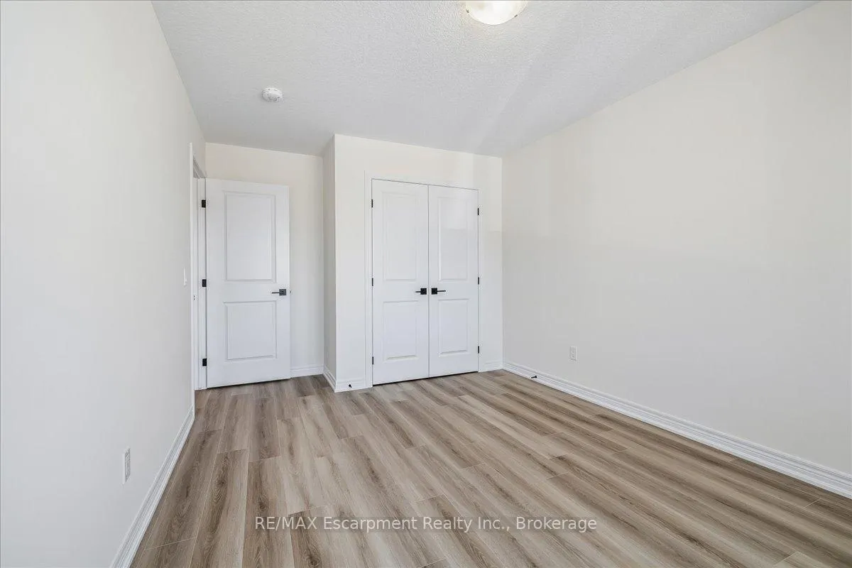Photo 30 of 68 Valley Trail Place, Hamilton, Waterdown — HOMEH