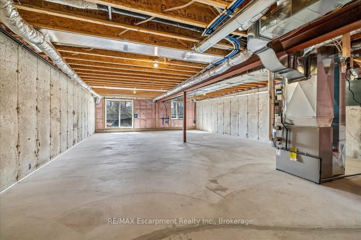 Photo 34 of 68 Valley Trail Place, Hamilton, Waterdown — HOMEH