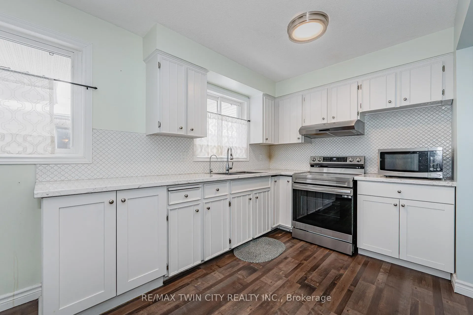Photo 13 of 16 Overlea Crescent, Kitchener — HOMEH