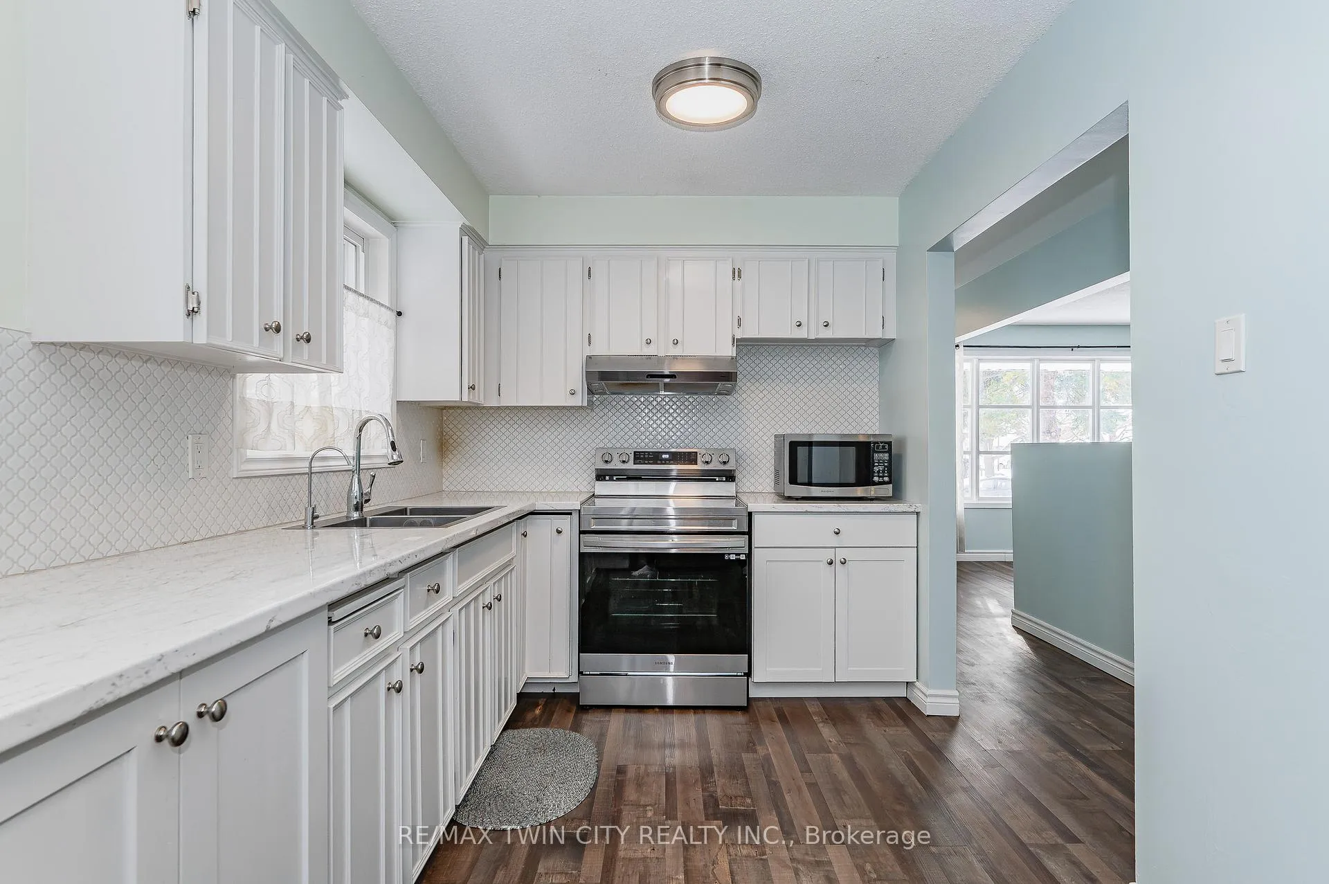 Photo 14 of 16 Overlea Crescent, Kitchener — HOMEH
