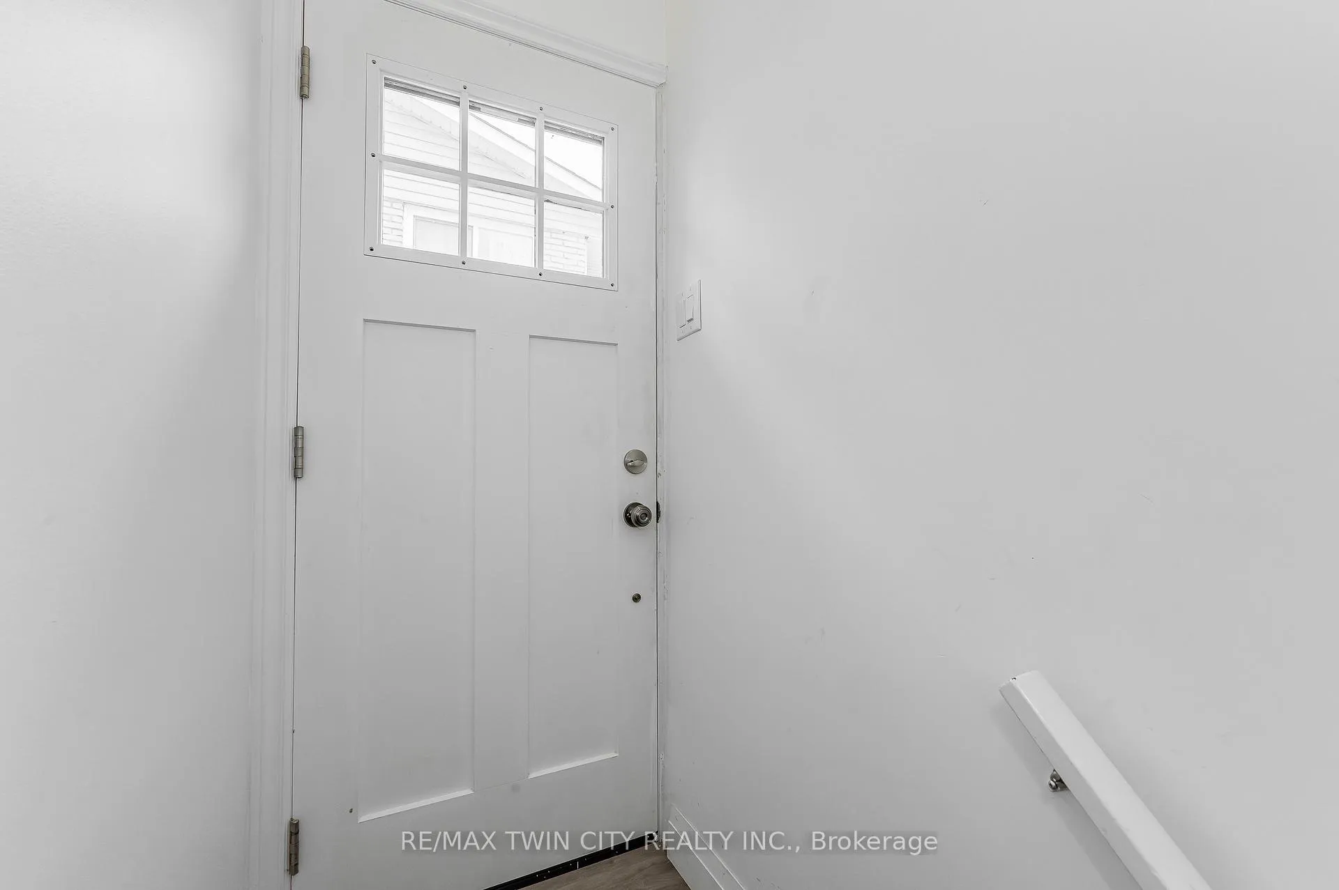 Photo 22 of 16 Overlea Crescent, Kitchener — HOMEH