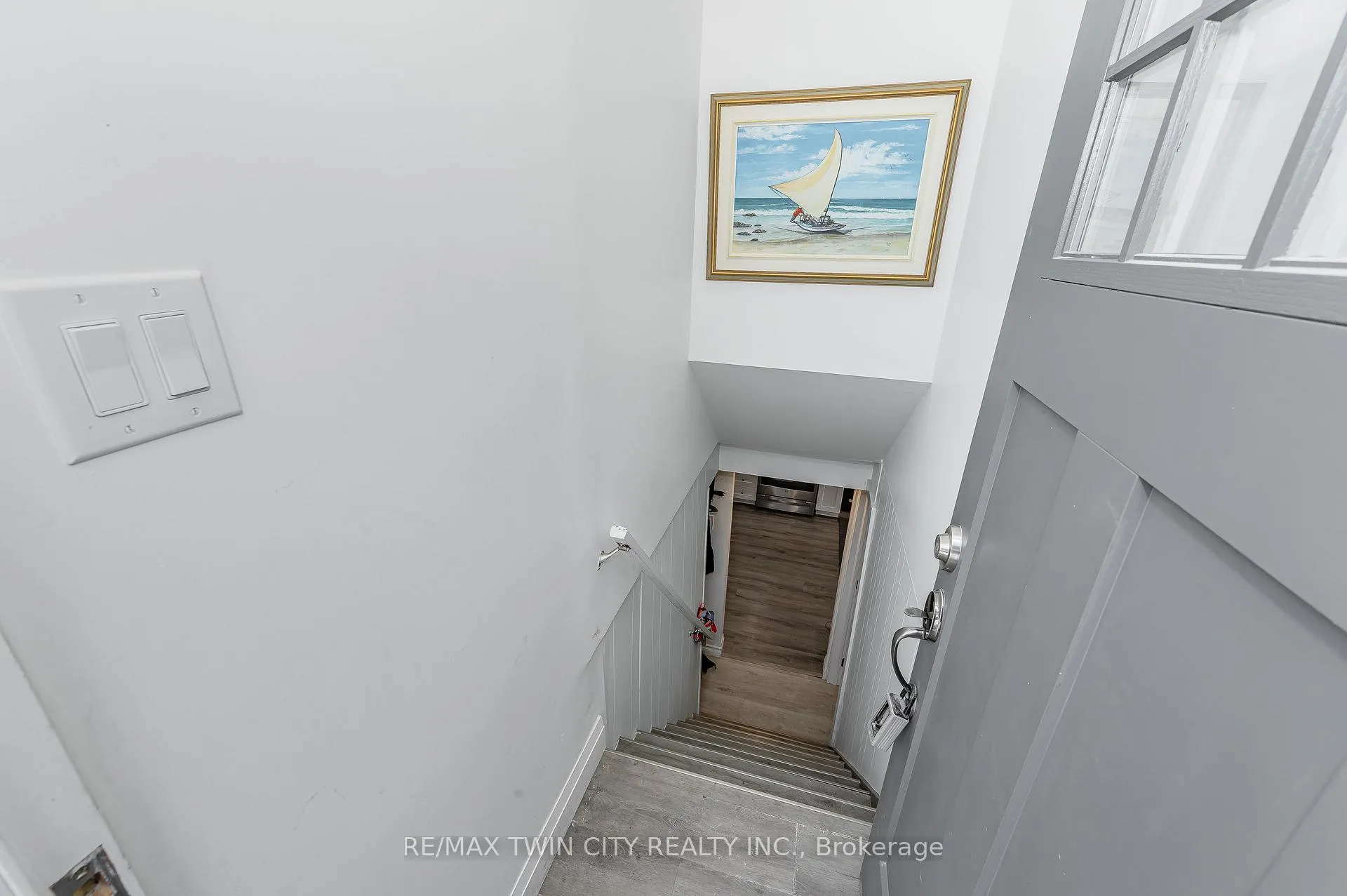 Photo 23 of 16 Overlea Crescent, Kitchener — HOMEH