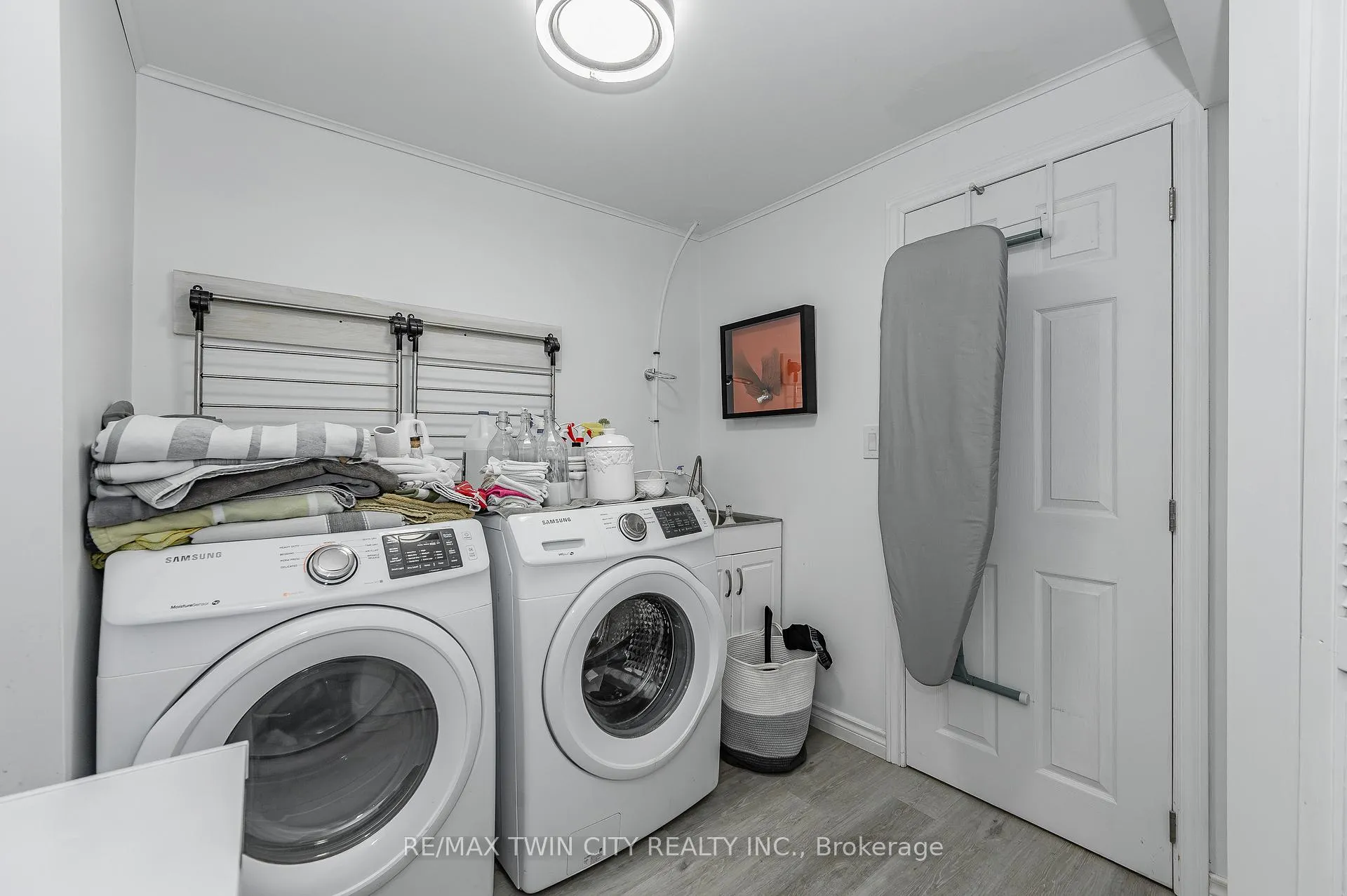 Photo 34 of 16 Overlea Crescent, Kitchener — HOMEH