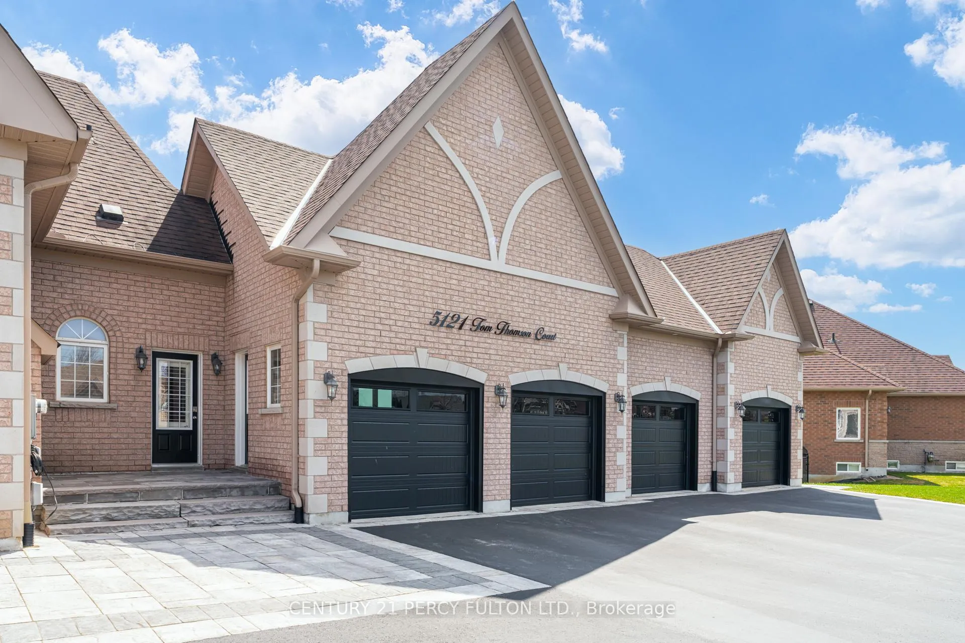 Photo 4 of 5121 Tom Thomson Court, Pickering, Rural Pickering — HOMEH