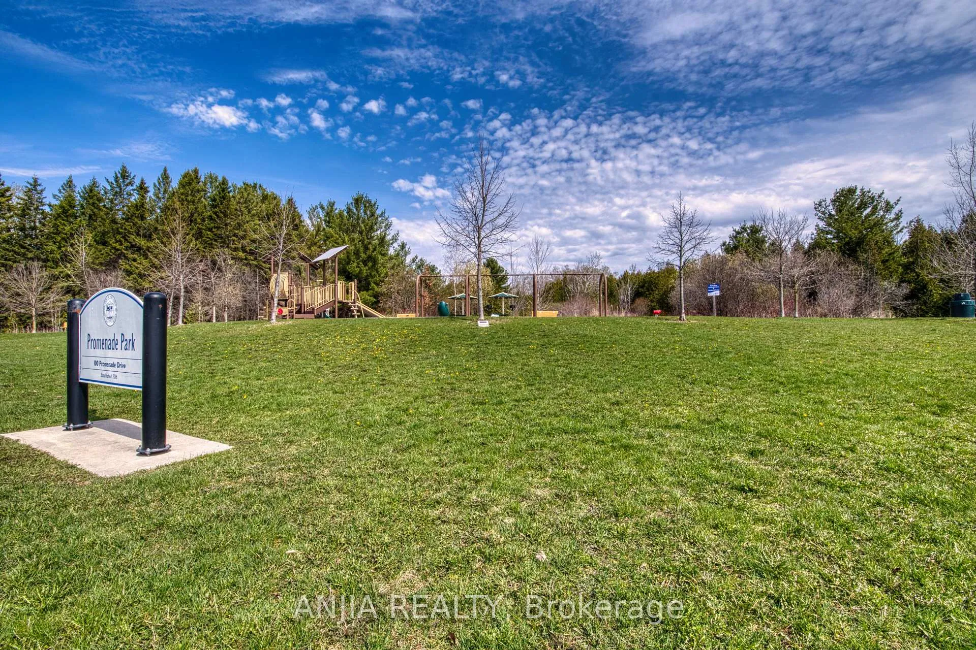 Photo 3 of 48 Promenade Drive, Whitby, Taunton North — HOMEH