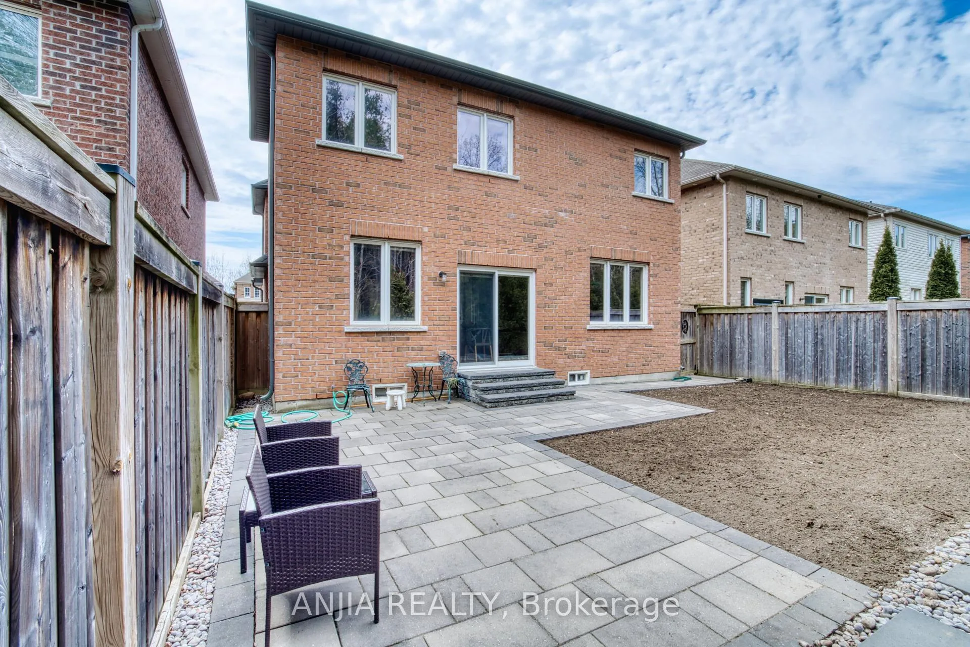 Photo 9 of 48 Promenade Drive, Whitby, Taunton North — HOMEH