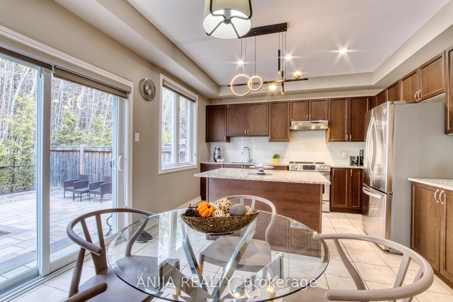 Photo 15 of 48 Promenade Drive, Whitby, Taunton North — HOMEH