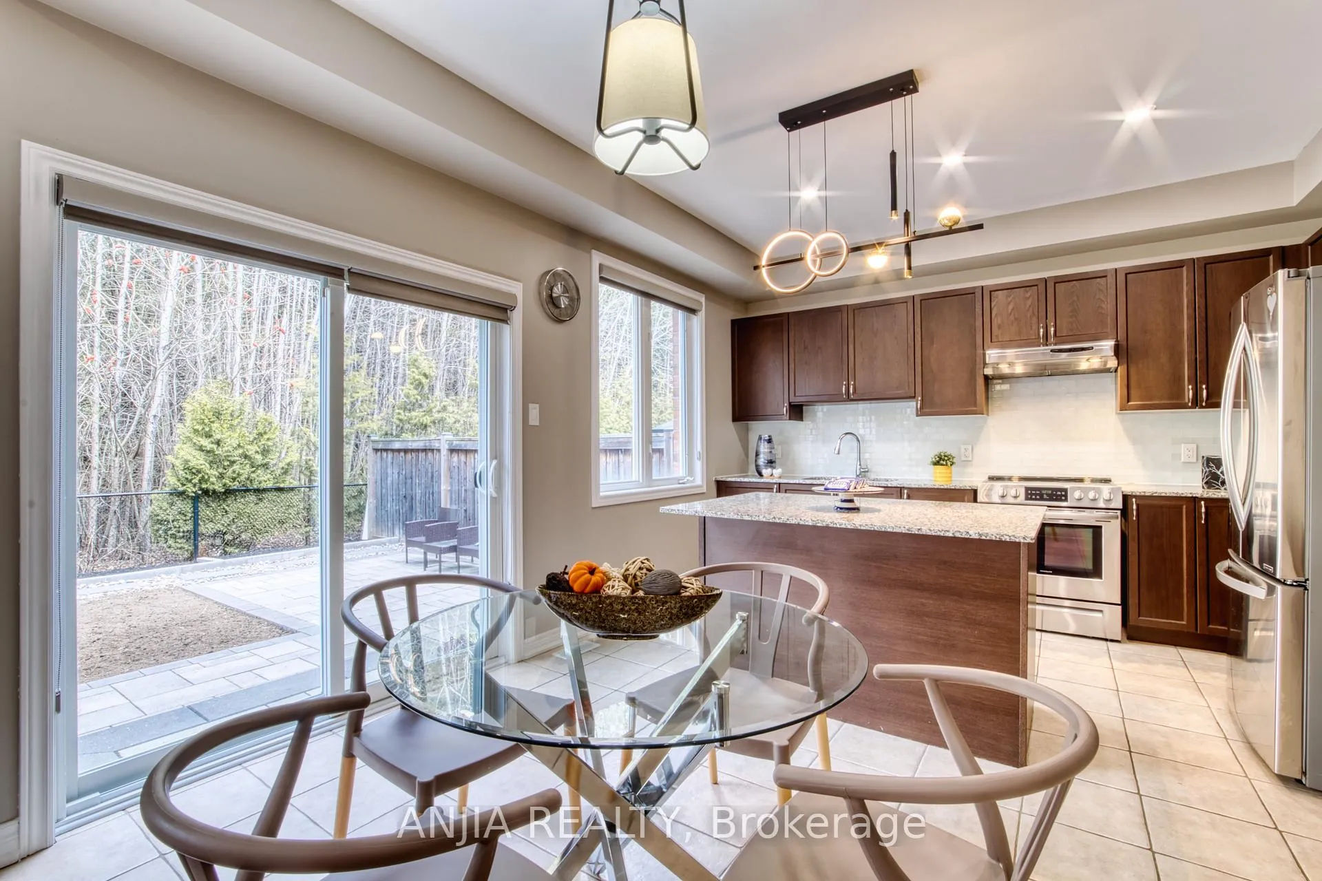 Photo 16 of 48 Promenade Drive, Whitby, Taunton North — HOMEH