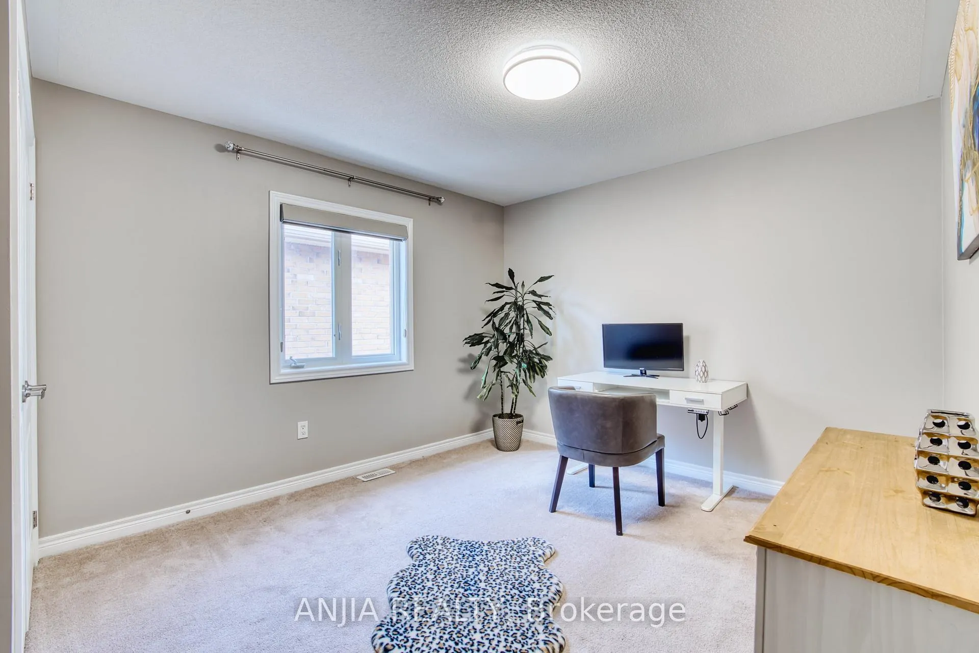 Photo 23 of 48 Promenade Drive, Whitby, Taunton North — HOMEH