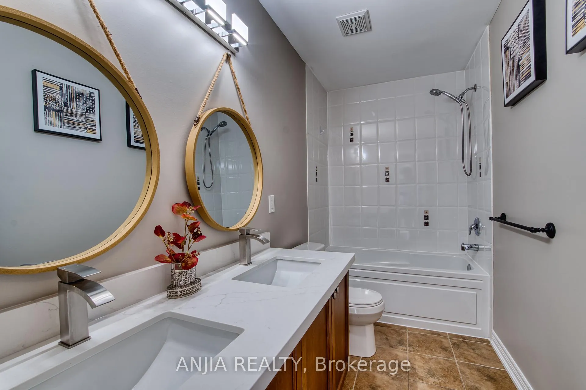 Photo 27 of 48 Promenade Drive, Whitby, Taunton North — HOMEH