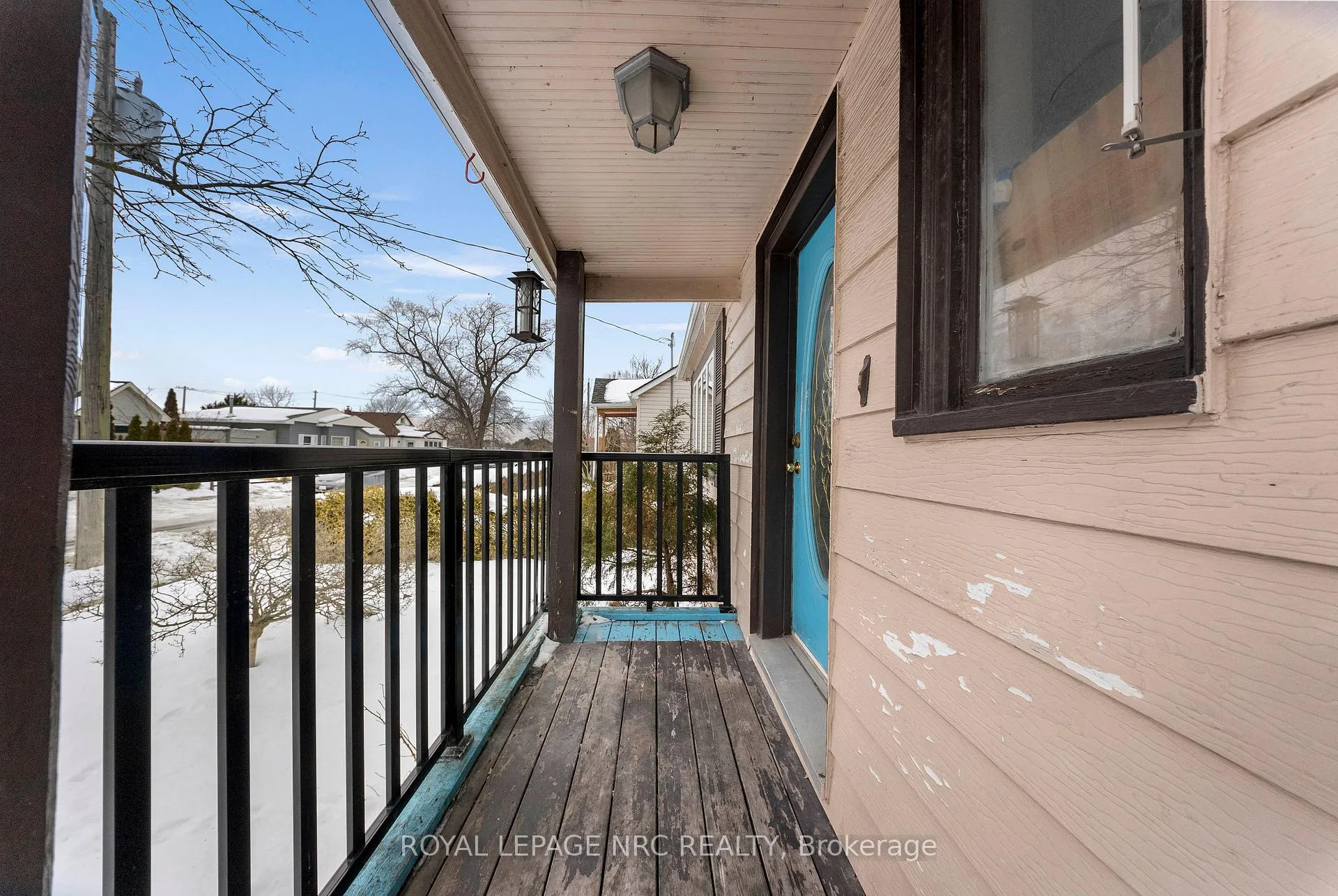 Photo 4 of 32 Ambrose Street, St. Catharines, Ridley — HOMEH
