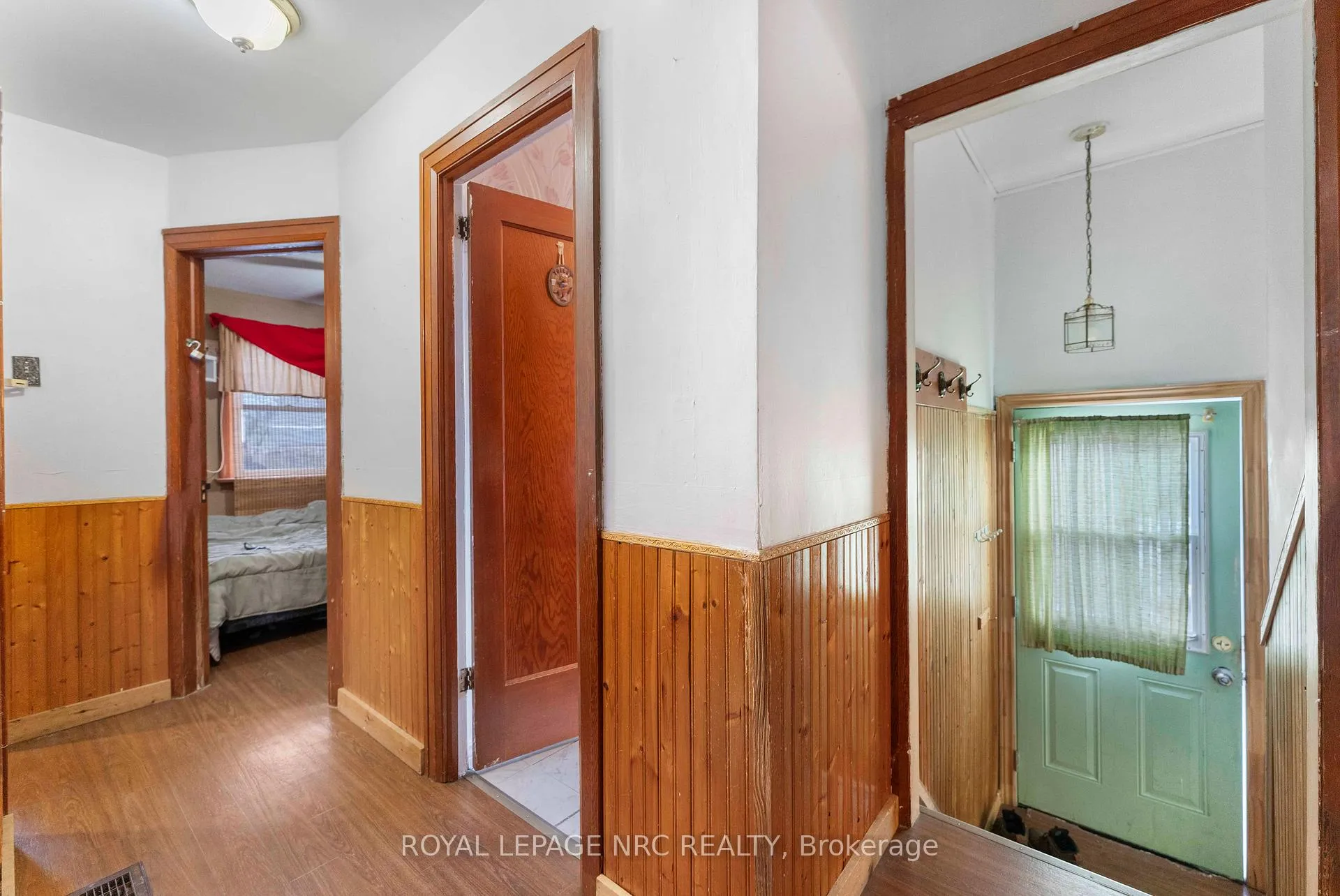 Photo 18 of 32 Ambrose Street, St. Catharines, Ridley — HOMEH
