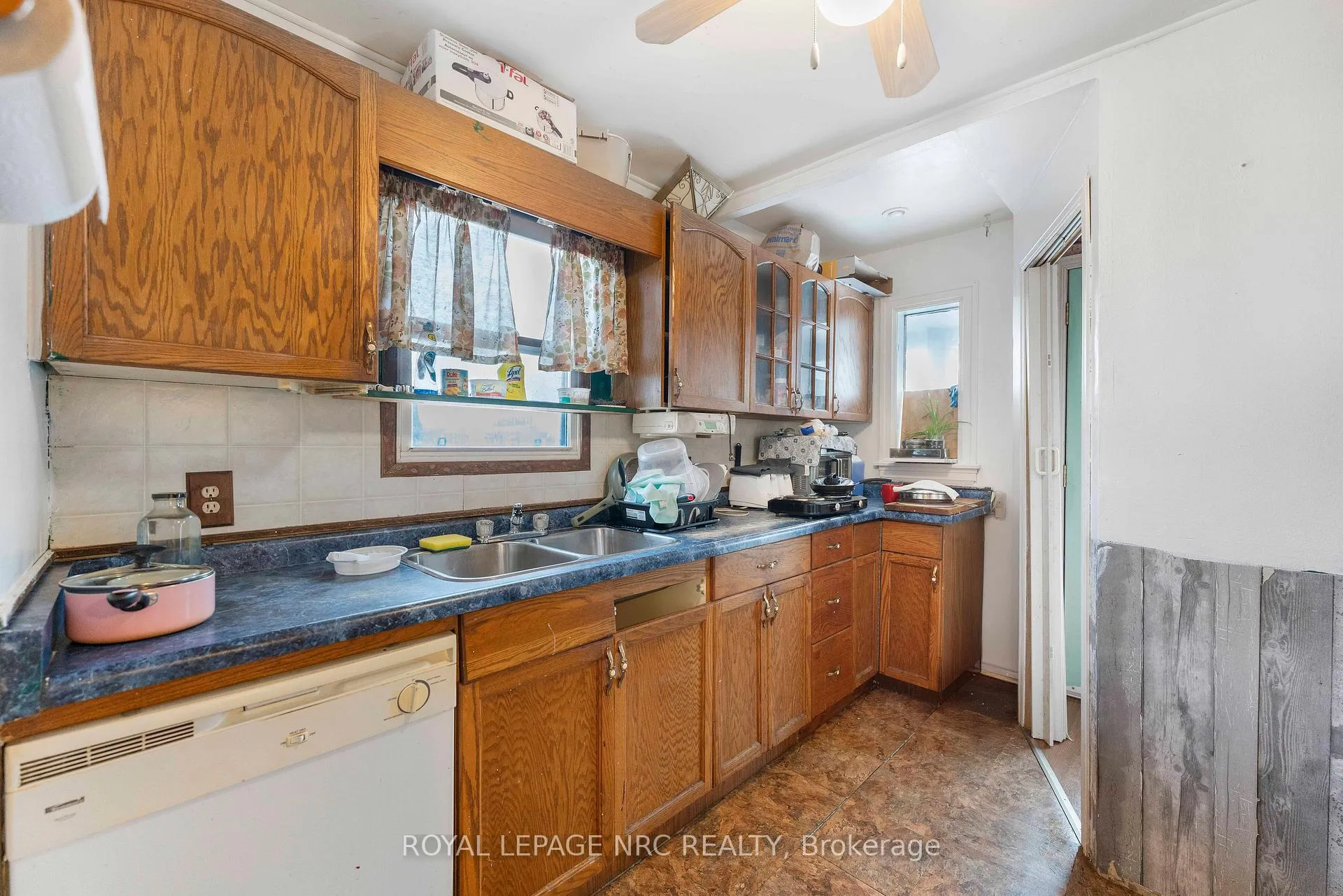 Photo 19 of 32 Ambrose Street, St. Catharines, Ridley — HOMEH