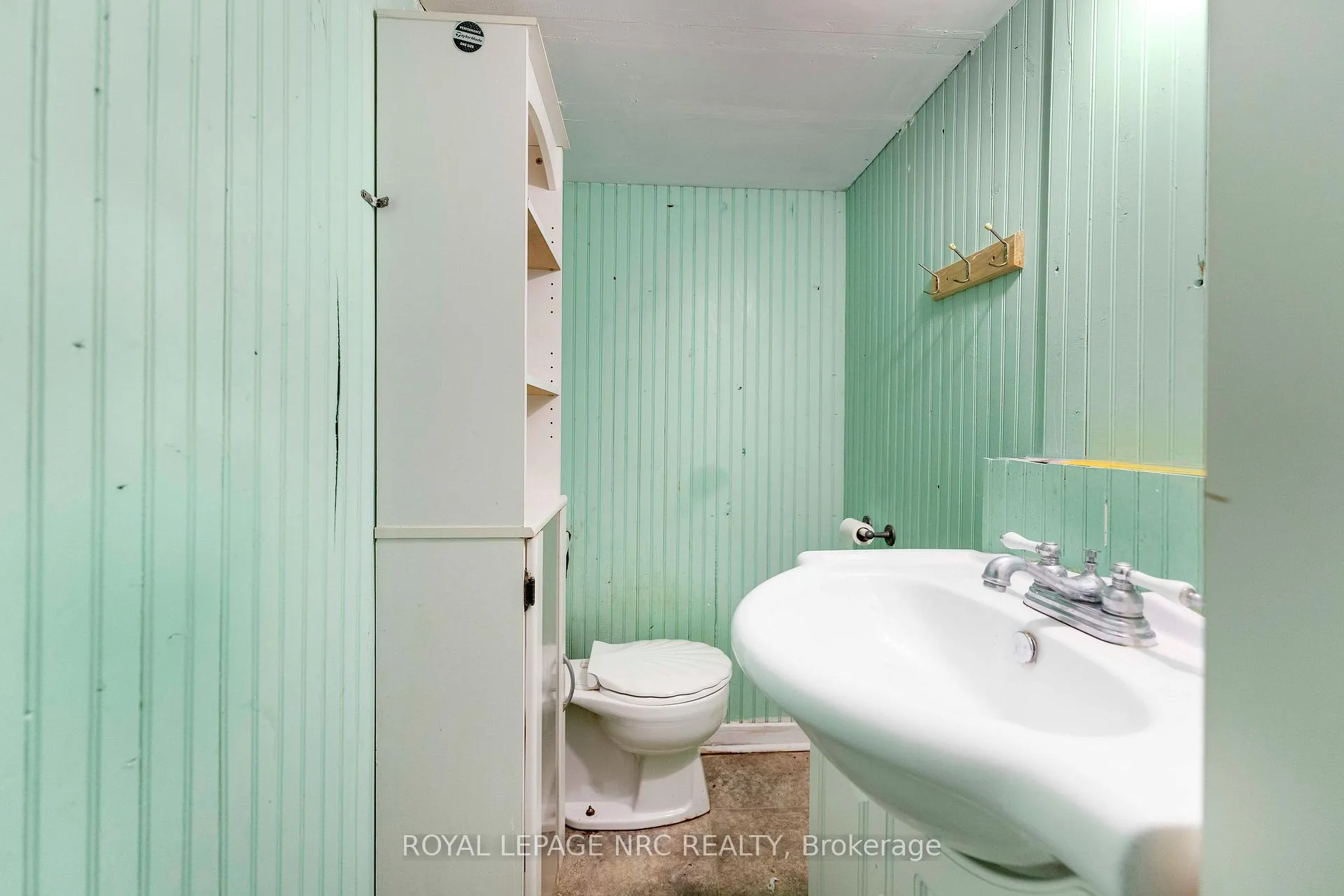 Photo 30 of 32 Ambrose Street, St. Catharines, Ridley — HOMEH