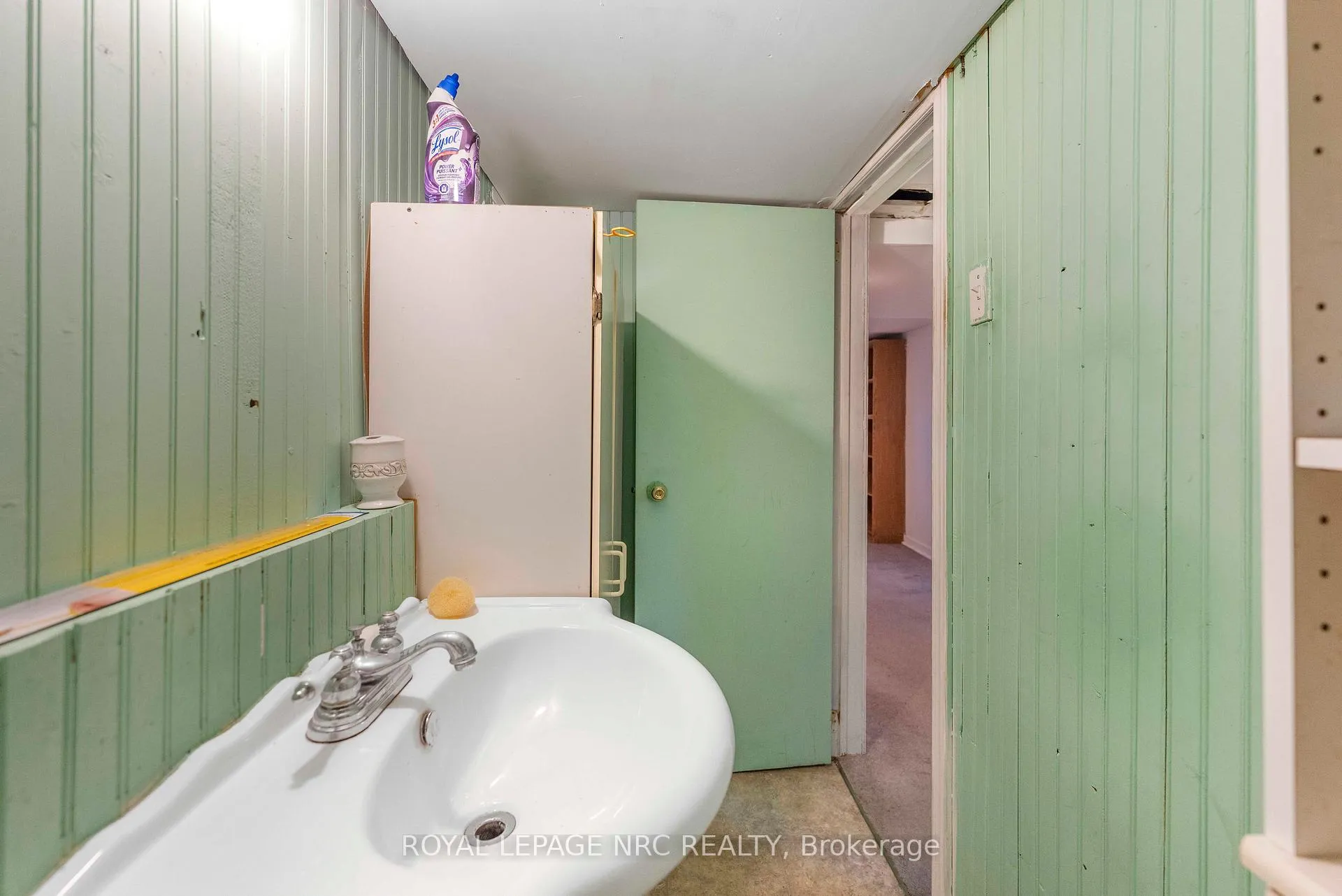 Photo 31 of 32 Ambrose Street, St. Catharines, Ridley — HOMEH
