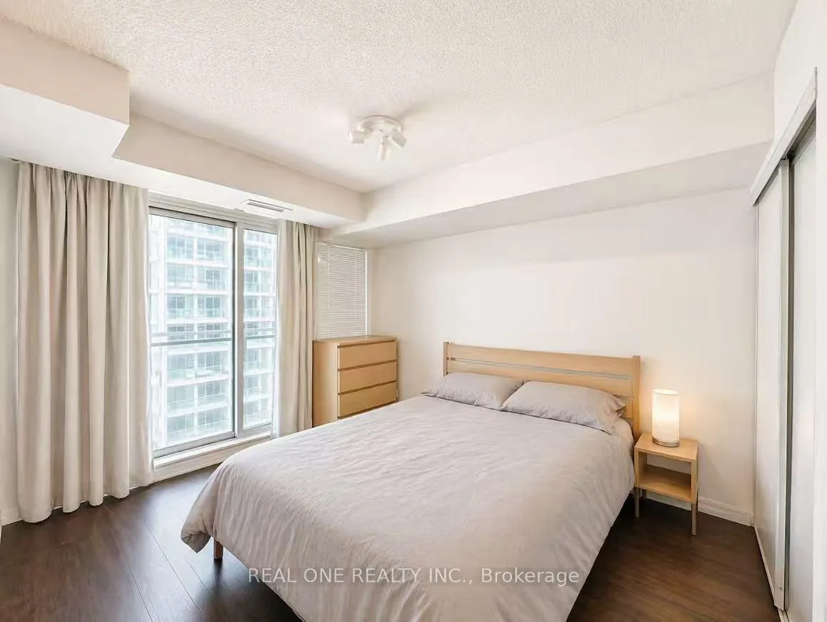 Photo 7 of Unit 1520, 35 Bastion Street, Toronto, Niagara — HOMEH
