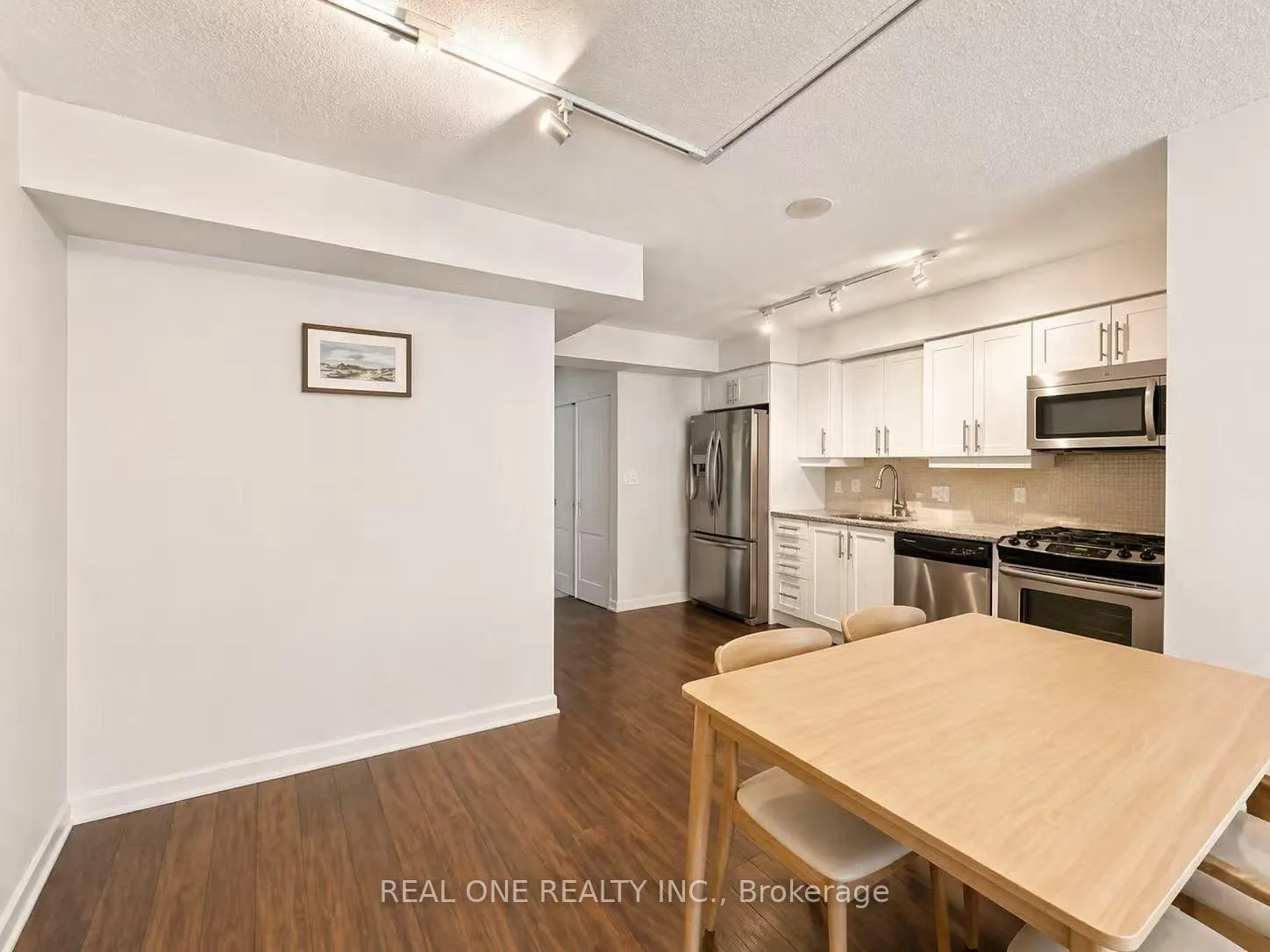 Photo 9 of Unit 1520, 35 Bastion Street, Toronto, Niagara — HOMEH