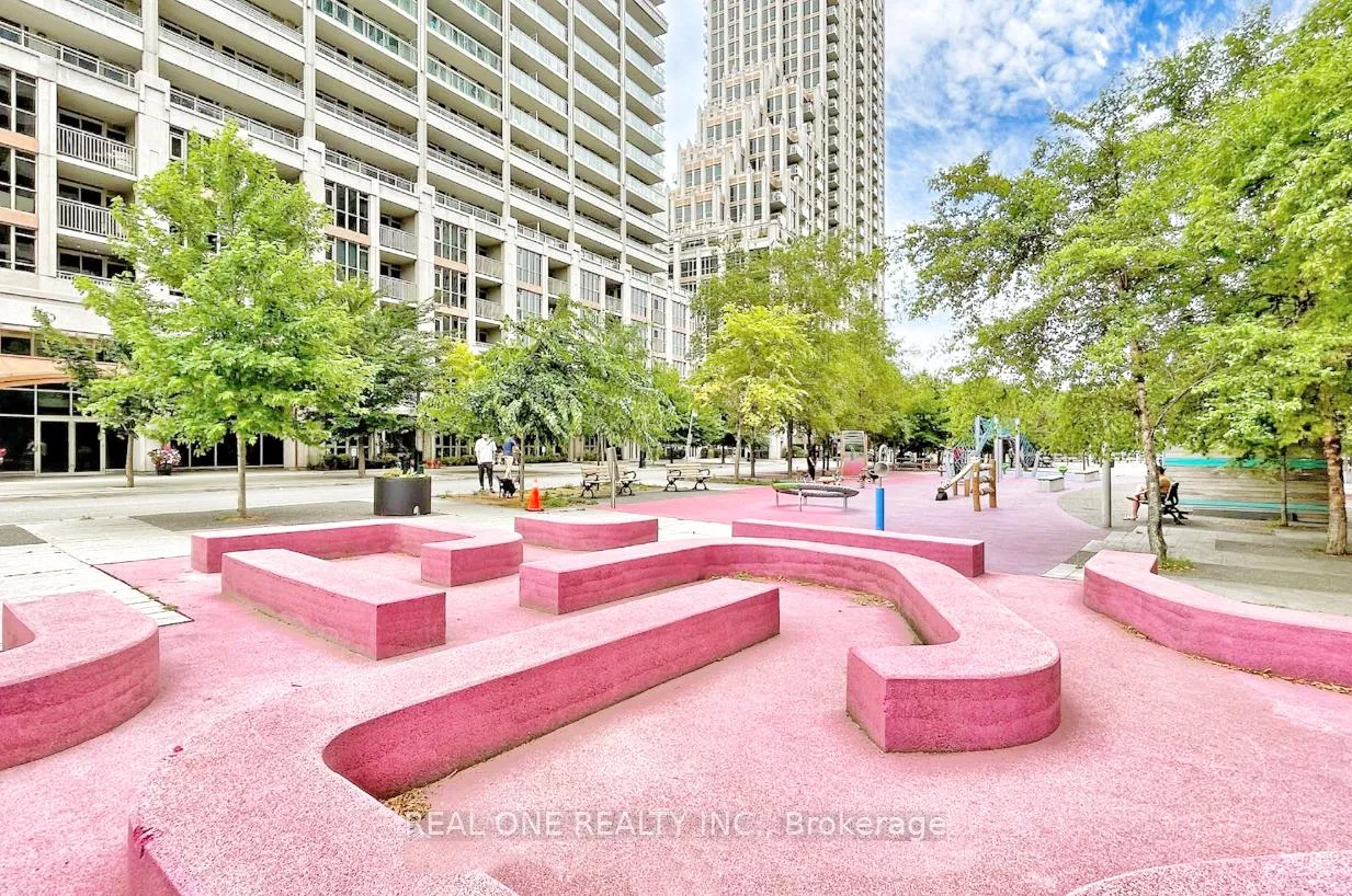 Photo 23 of Unit 1520, 35 Bastion Street, Toronto, Niagara — HOMEH