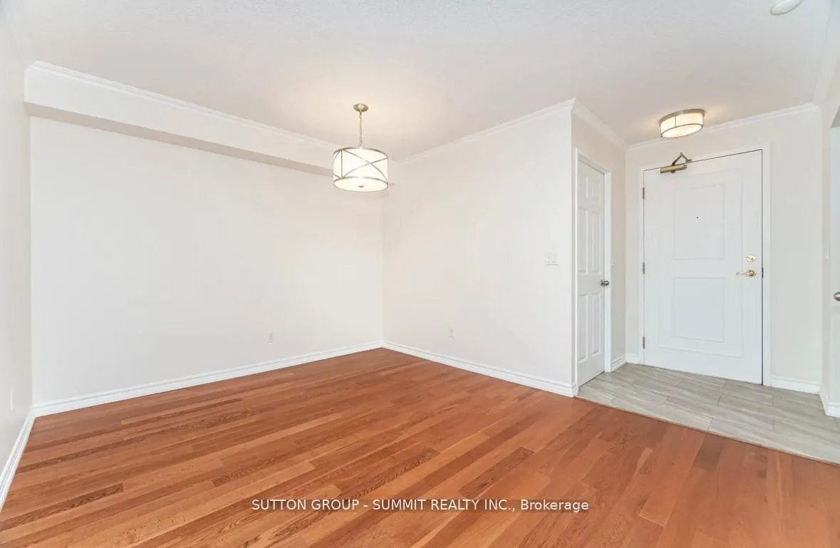 Photo 6 of Unit 207, 2300 Parkhaven Boulevard, Oakville, River Oaks — HOMEH