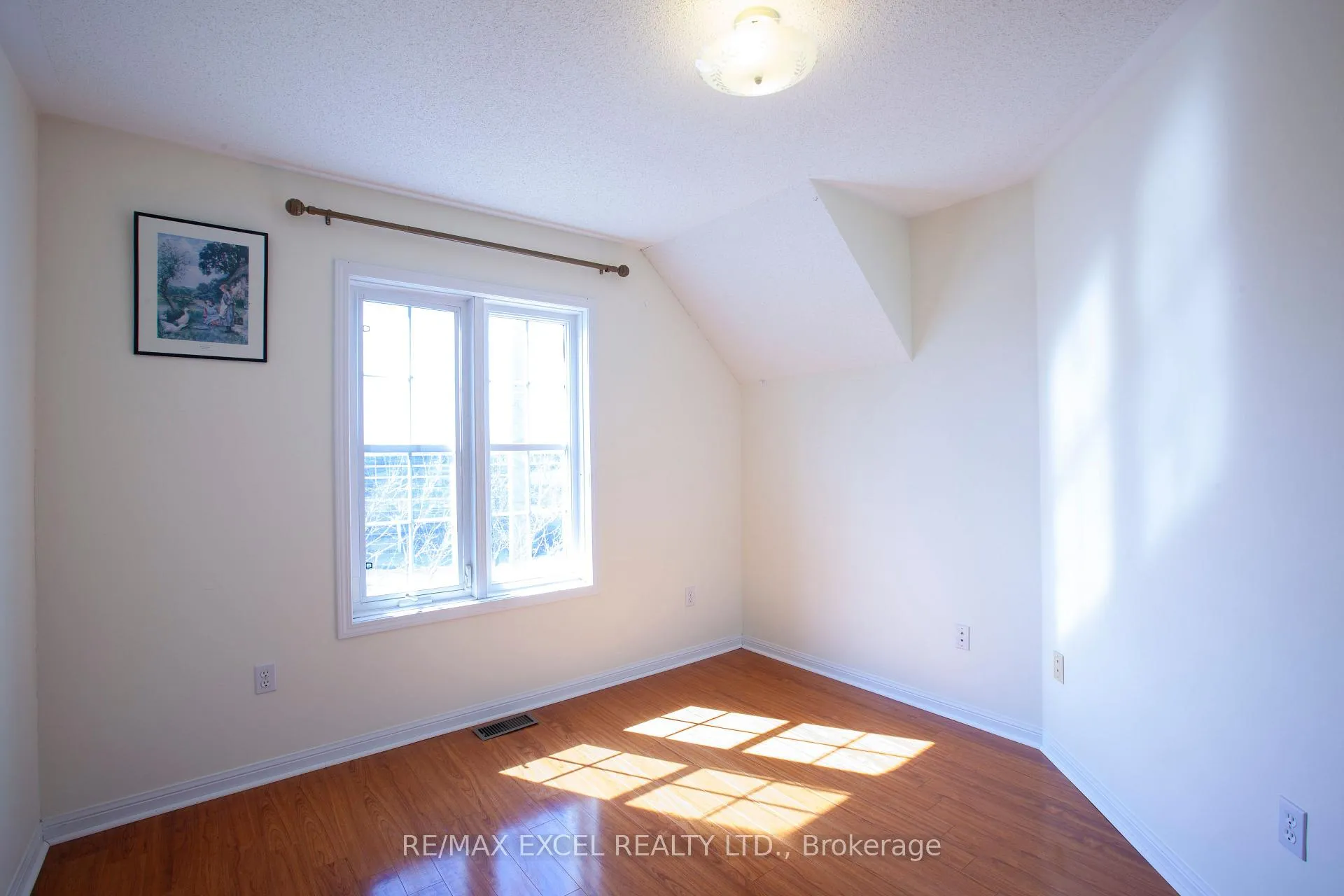 Photo 14 of 14 Woltner Way, Markham, Village Green-South Unionville — HOMEH