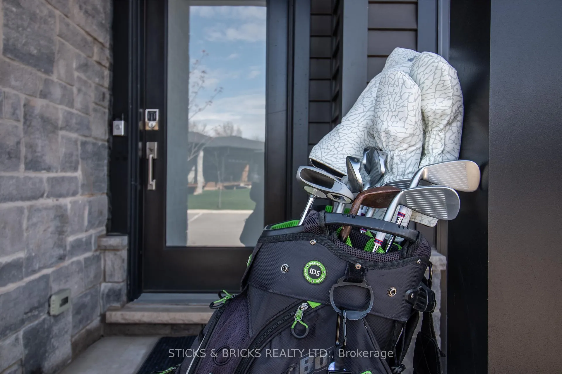 Photo 4 of Unit 19, 9150 Willoughby Drive, Niagara Falls, Chippawa — HOMEH