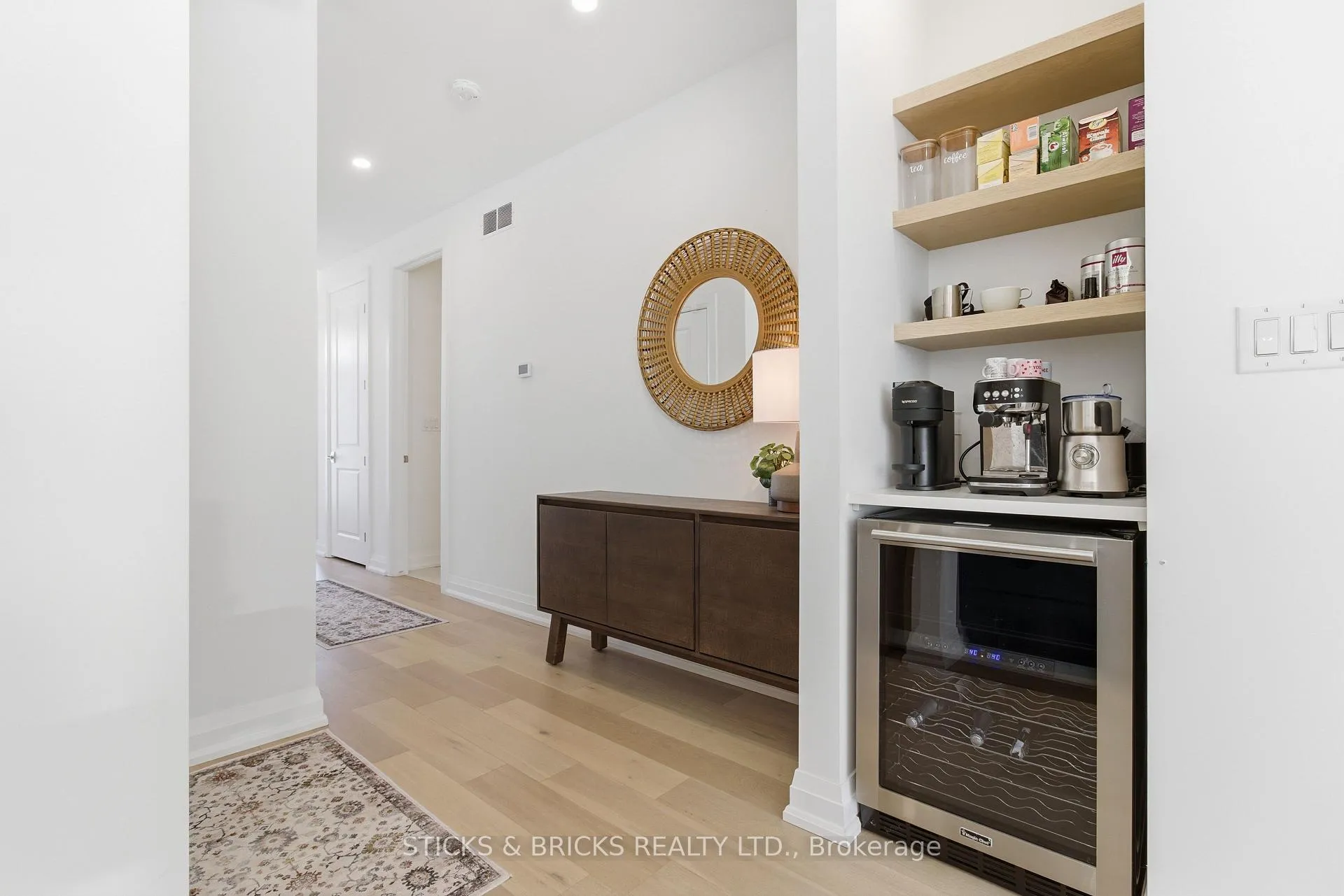 Photo 8 of Unit 19, 9150 Willoughby Drive, Niagara Falls, Chippawa — HOMEH