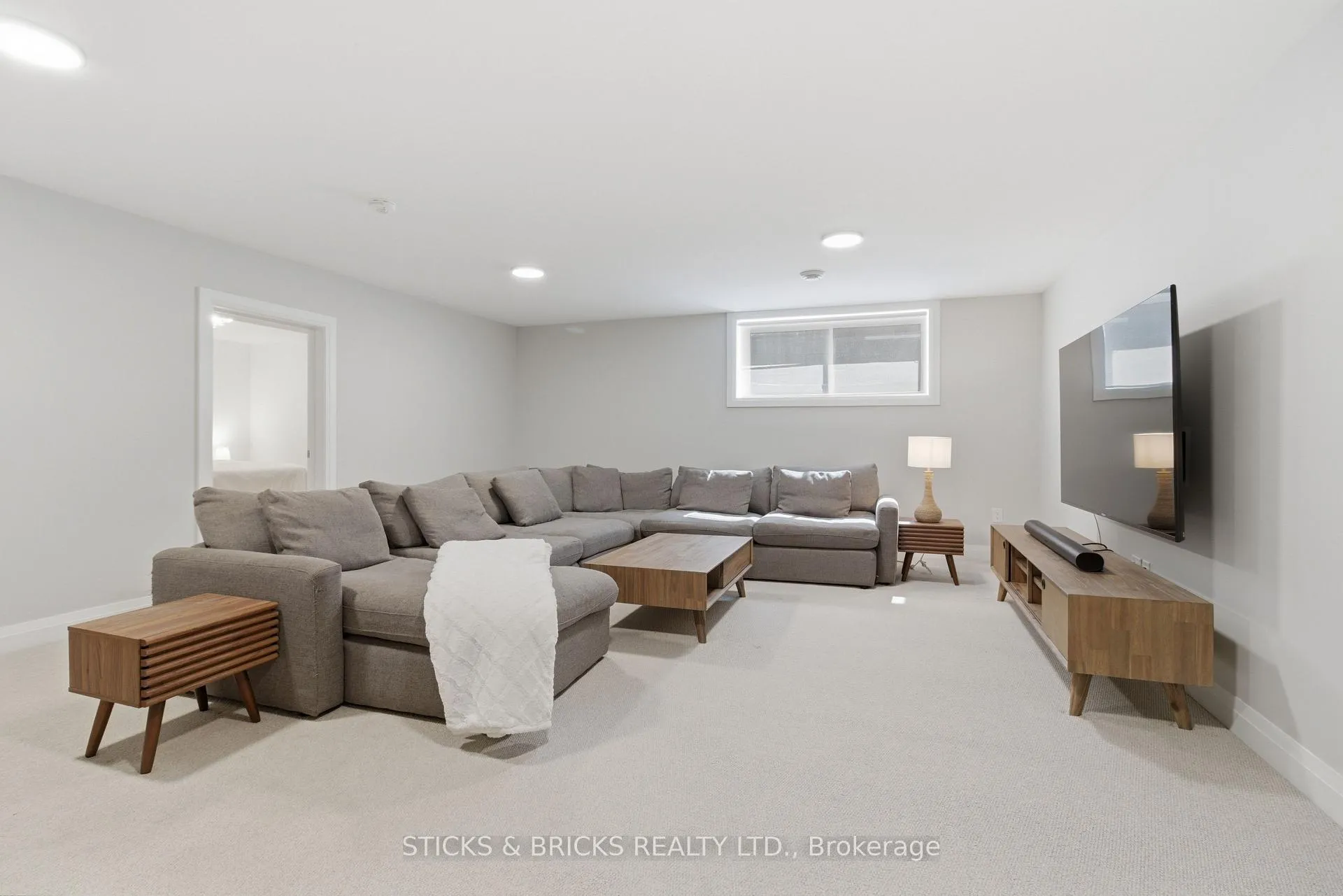 Photo 27 of Unit 19, 9150 Willoughby Drive, Niagara Falls, Chippawa — HOMEH