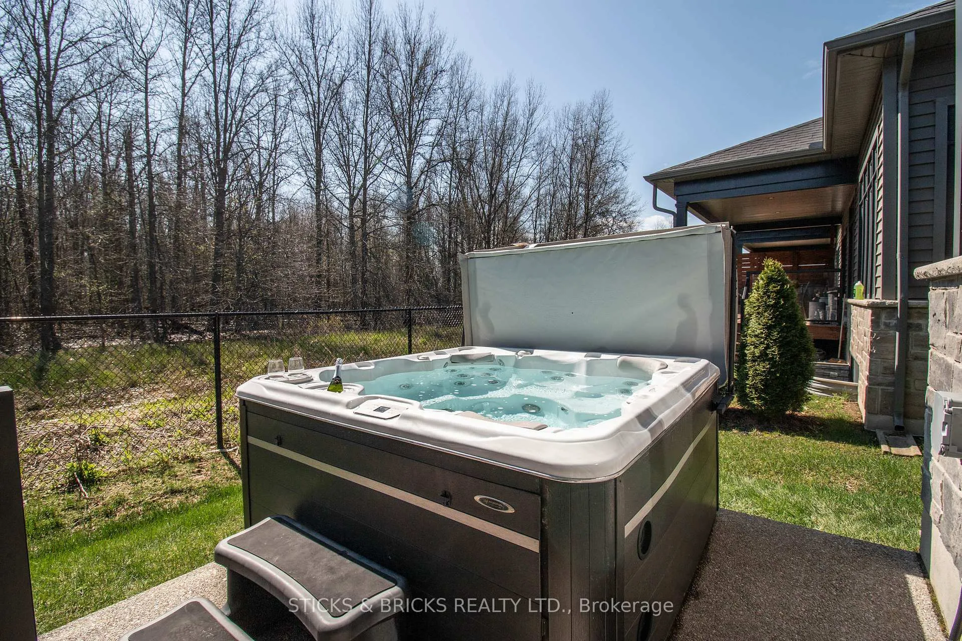Photo 39 of Unit 19, 9150 Willoughby Drive, Niagara Falls, Chippawa — HOMEH