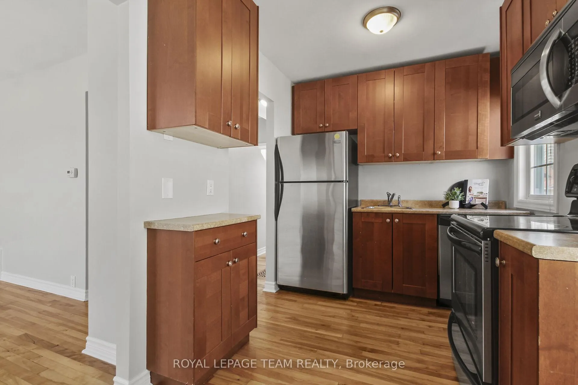 Photo 13 of 100 Harrold Place, Ottawa, Carlington — HOMEH