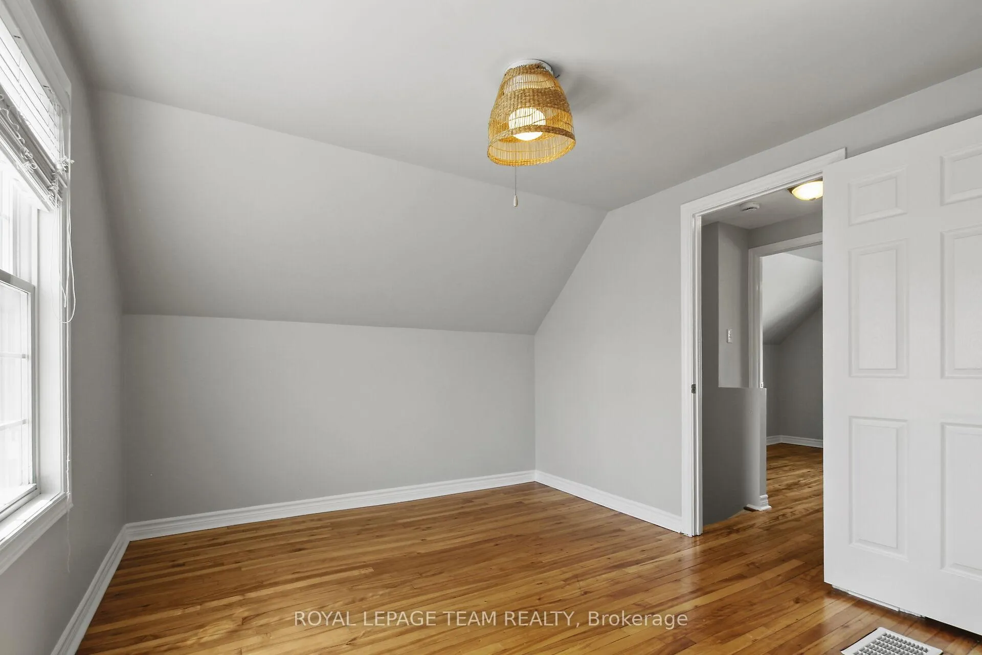 Photo 27 of 100 Harrold Place, Ottawa, Carlington — HOMEH