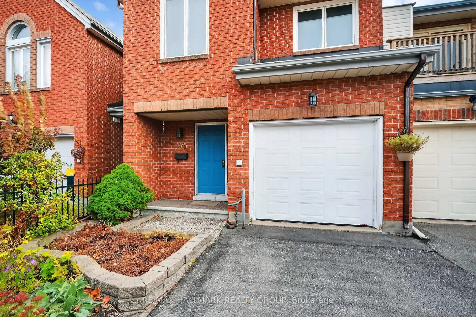 Photo 2 of 175 Dunbarton Court, Ottawa, Cardinal Glen — HOMEH