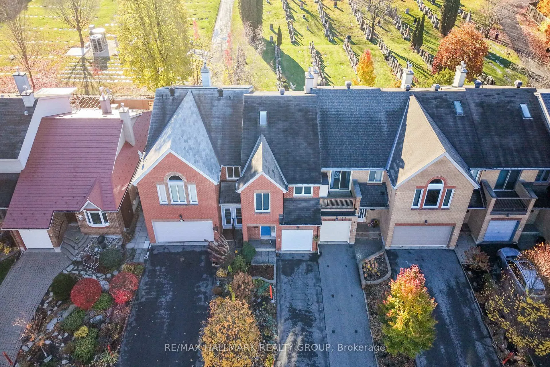 Photo 3 of 175 Dunbarton Court, Ottawa, Cardinal Glen — HOMEH
