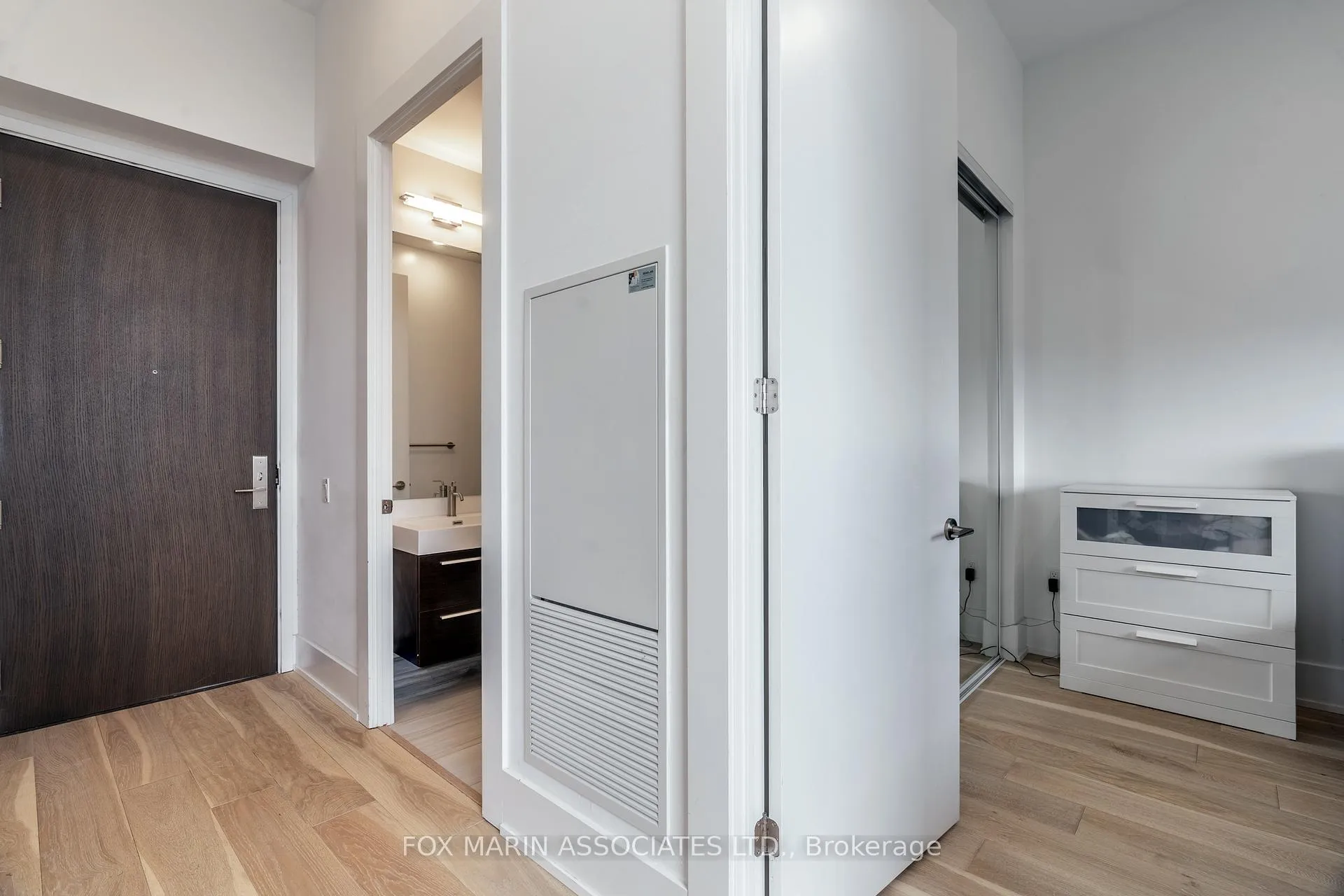 Photo 12 of Unit 4604, 39 Roehampton Avenue, Toronto, Mount Pleasant West — HOMEH