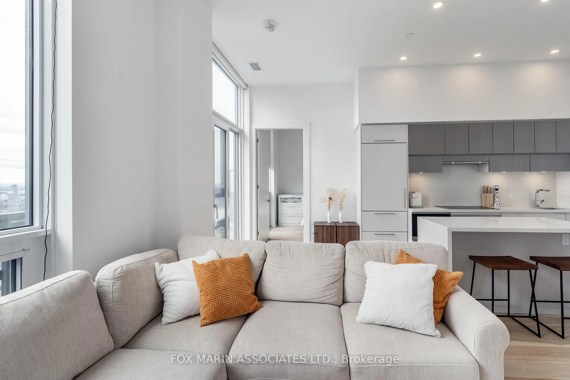 Photo 18 of Unit 4604, 39 Roehampton Avenue, Toronto, Mount Pleasant West — HOMEH