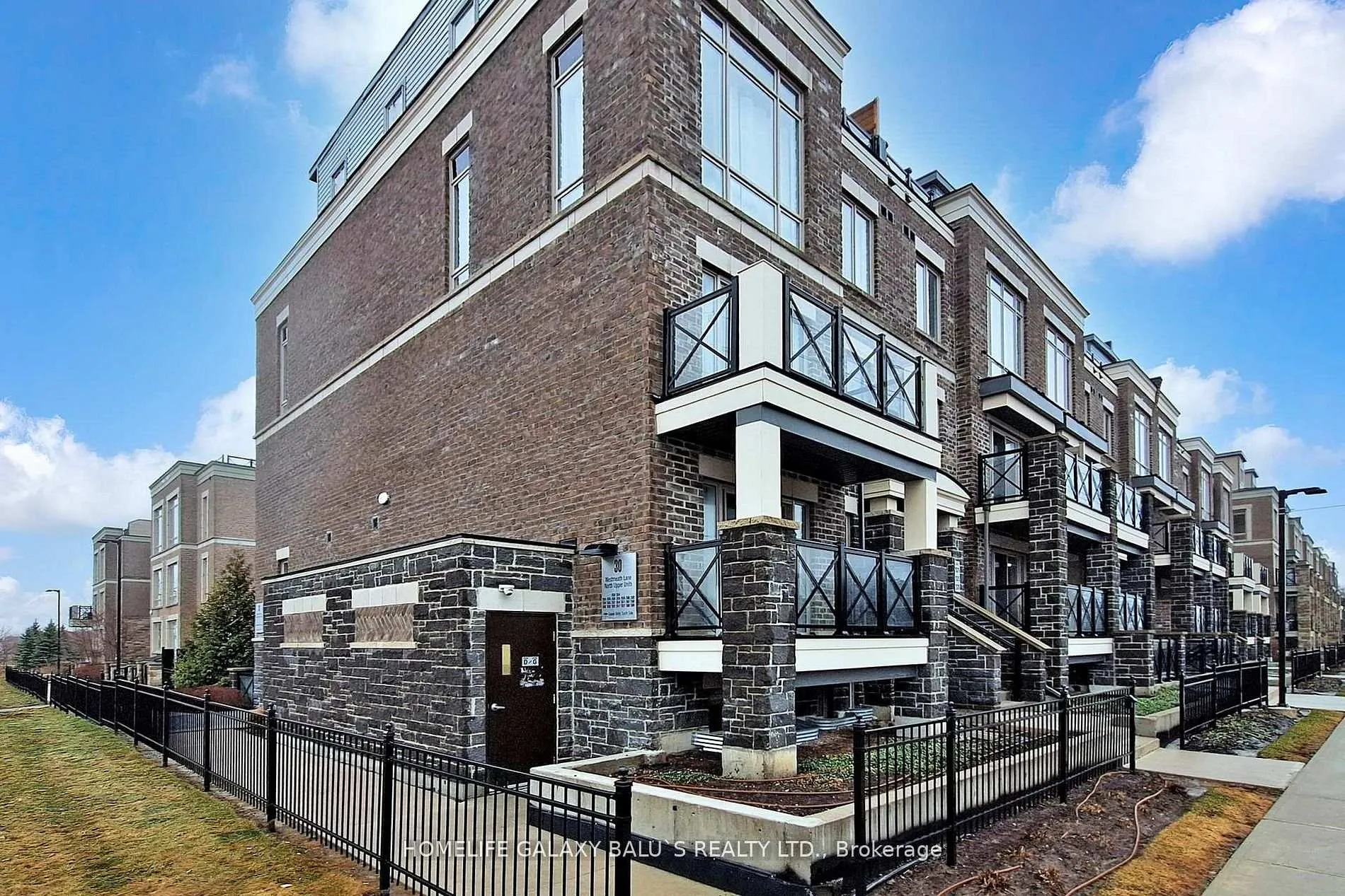 Photo 3 of Unit 2528, 30 Westmeath Lane, Markham, Cornell — HOMEH