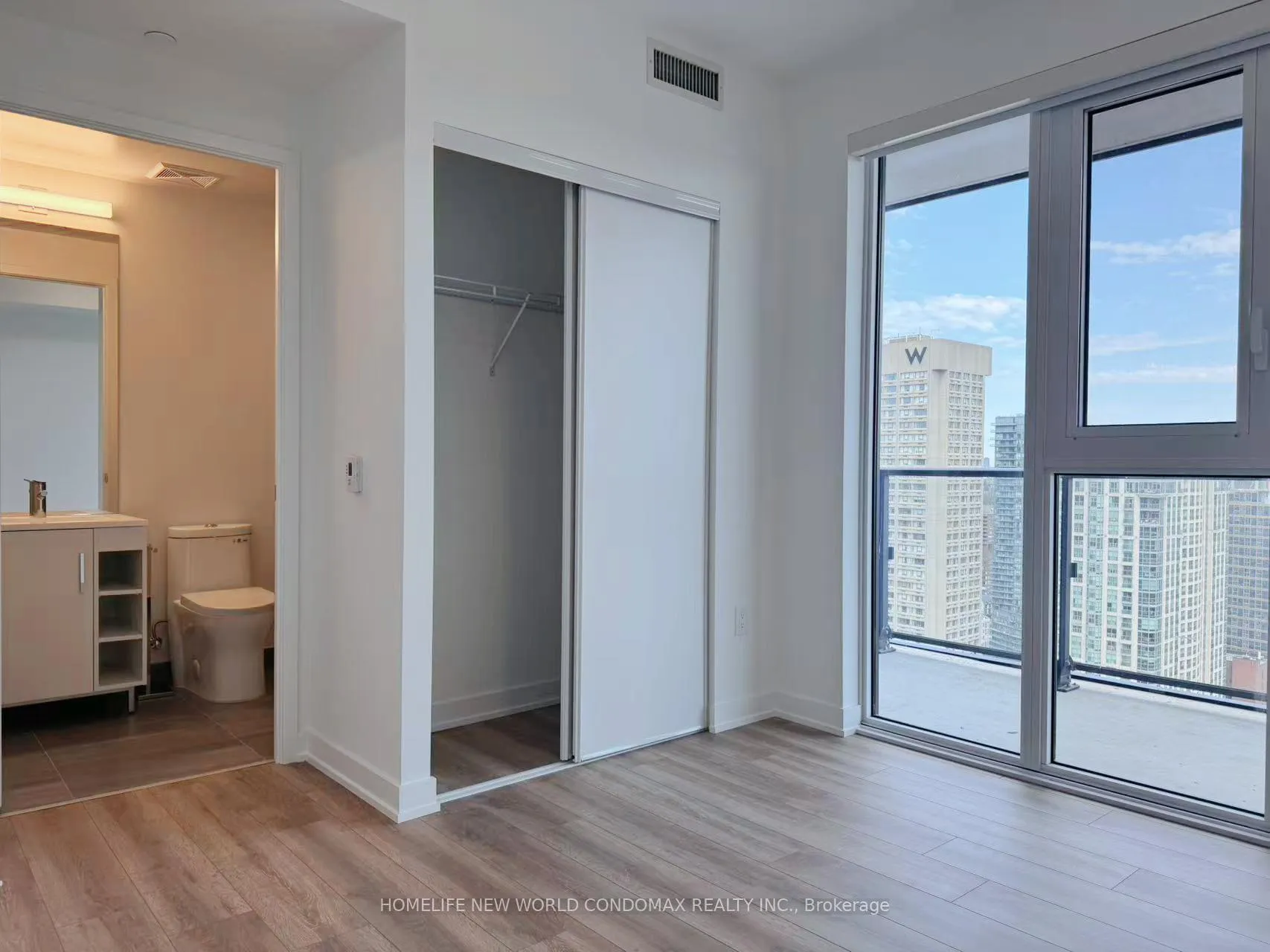 Photo 6 of Unit 3203, 634 Church Street, Toronto, Church-Yonge Corridor — HOMEH