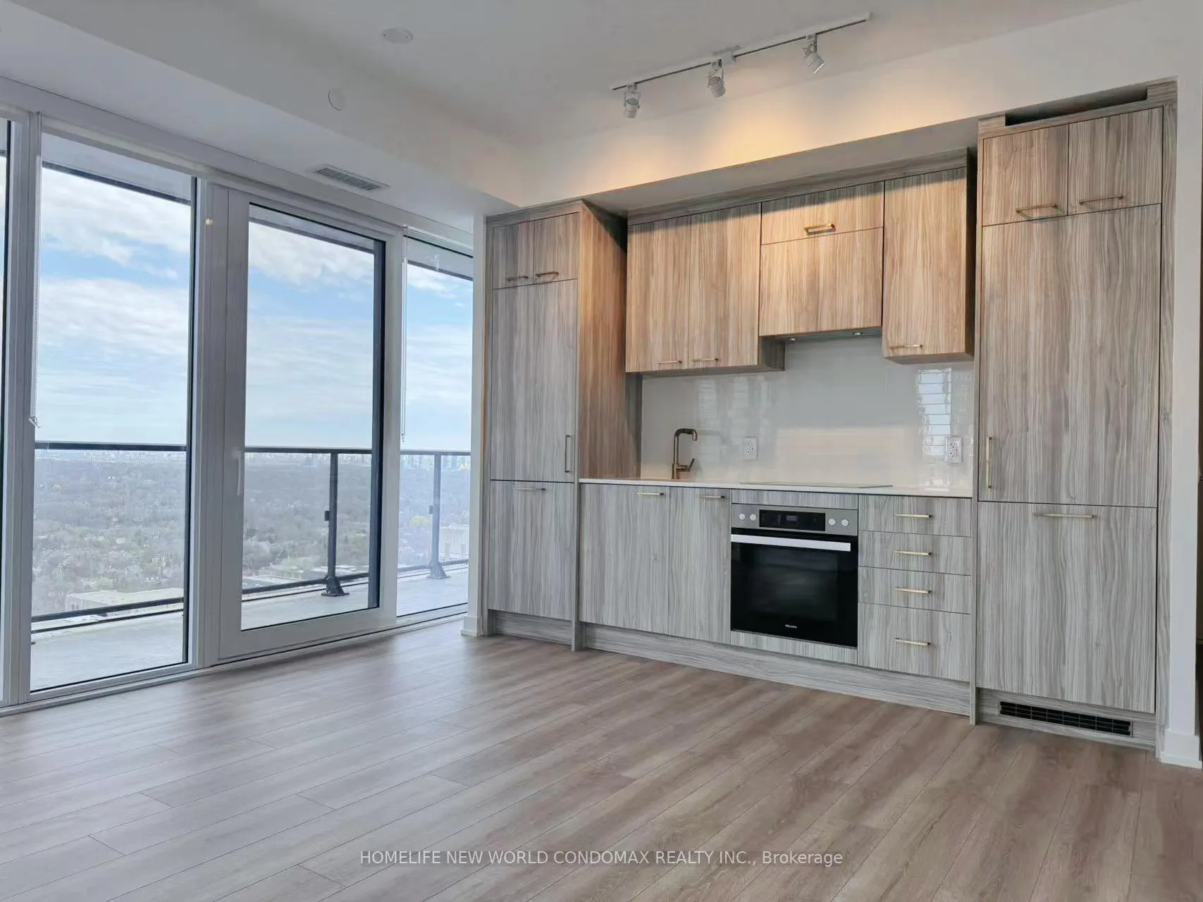 Photo 15 of Unit 3203, 634 Church Street, Toronto, Church-Yonge Corridor — HOMEH