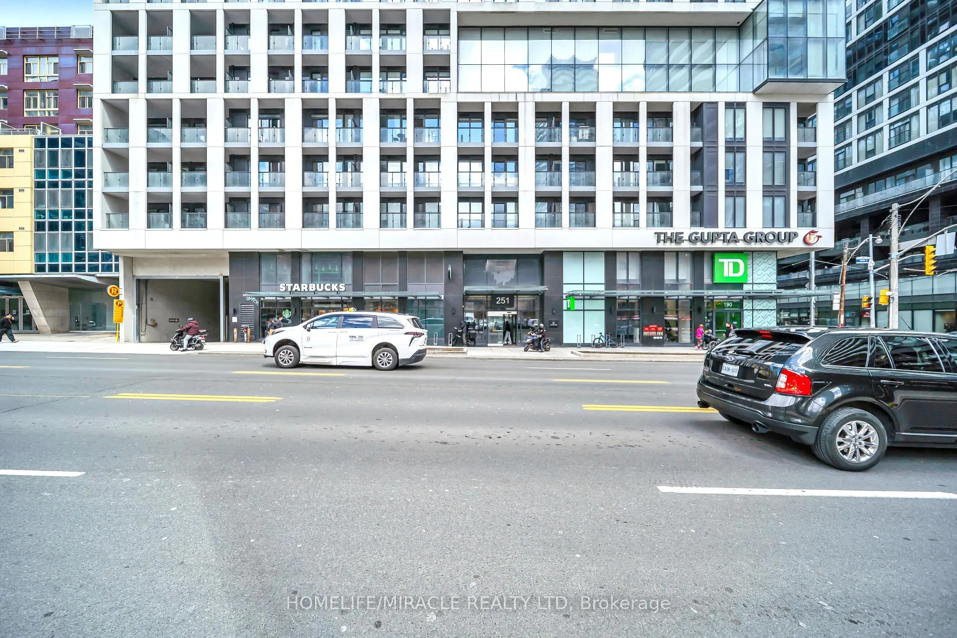 Photo 3 of Unit 3512, 251 Jarvis Street, Toronto, Church-Yonge Corridor — HOMEH