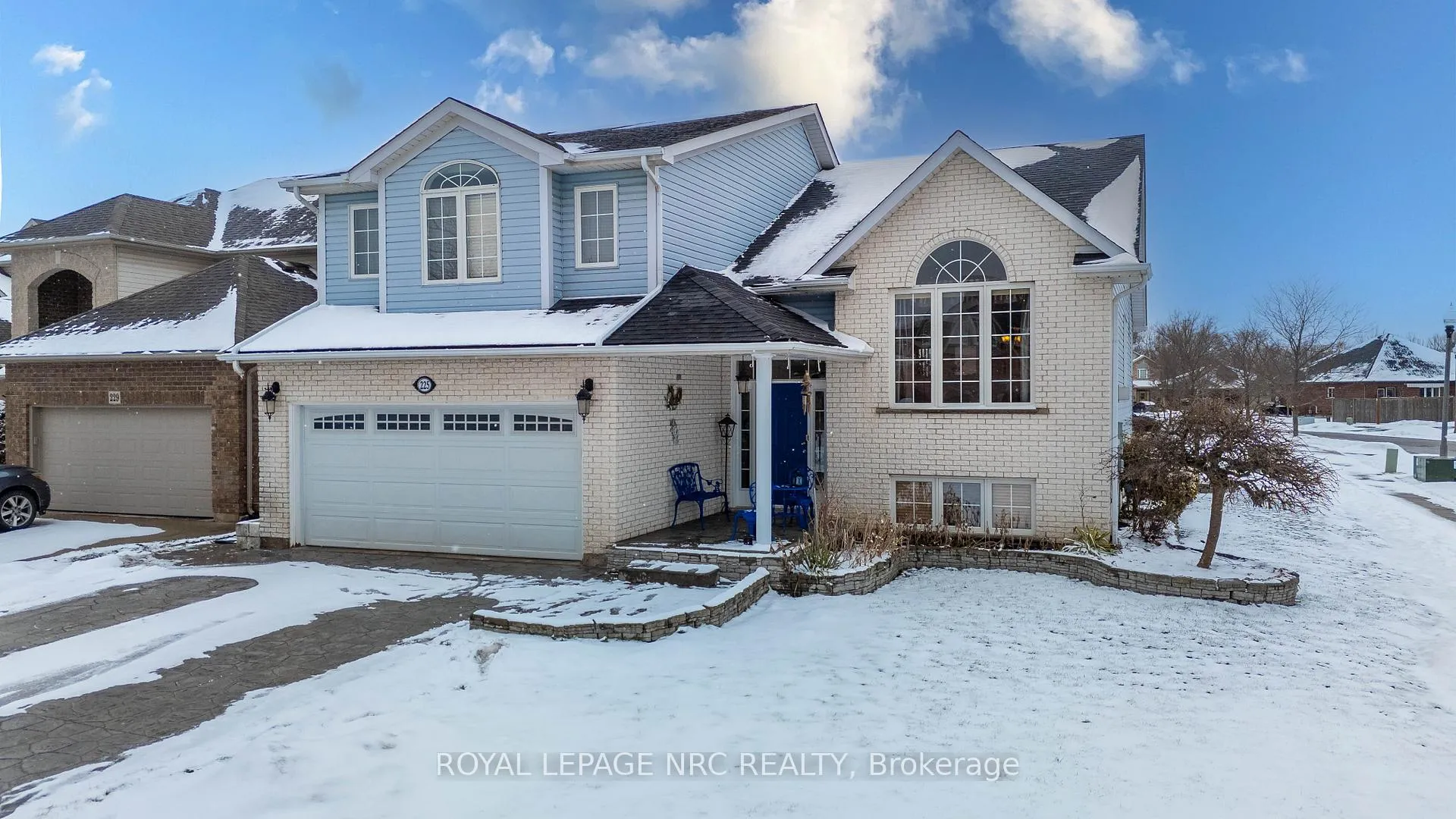 Photo 2 of 225 Colbeck Drive, Welland, Coyle Creek — HOMEH