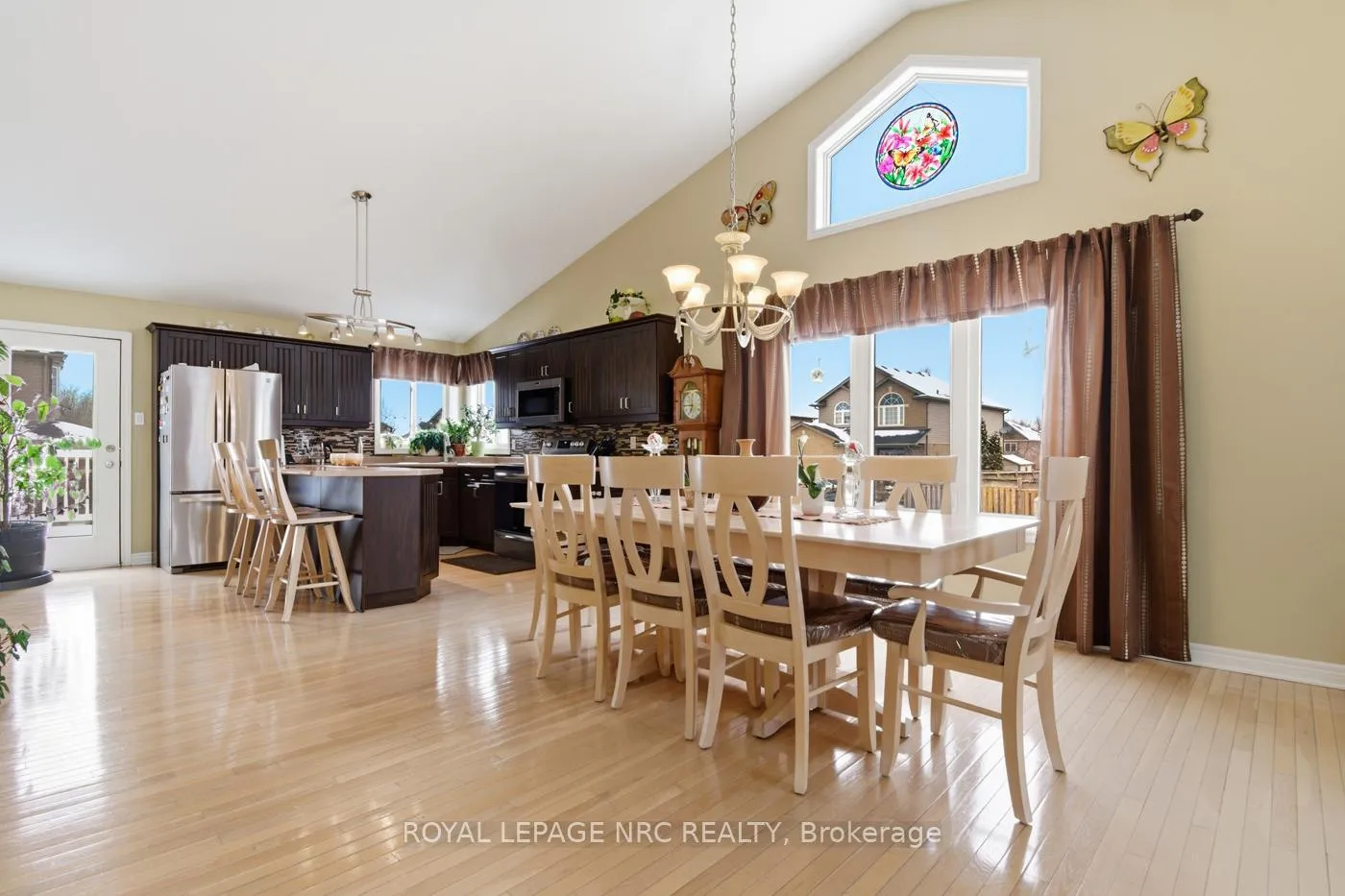 Photo 13 of 225 Colbeck Drive, Welland, Coyle Creek — HOMEH