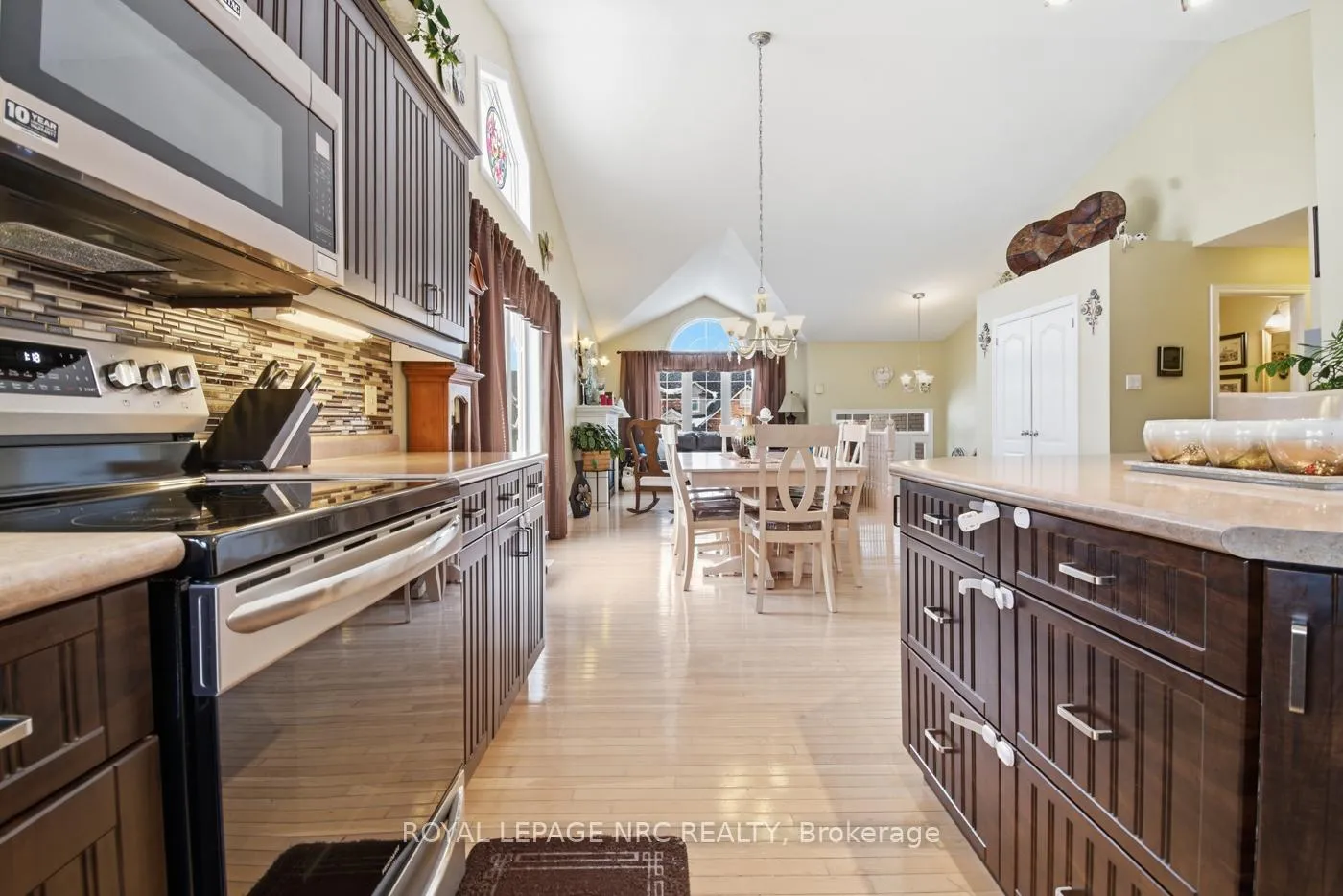 Photo 21 of 225 Colbeck Drive, Welland, Coyle Creek — HOMEH