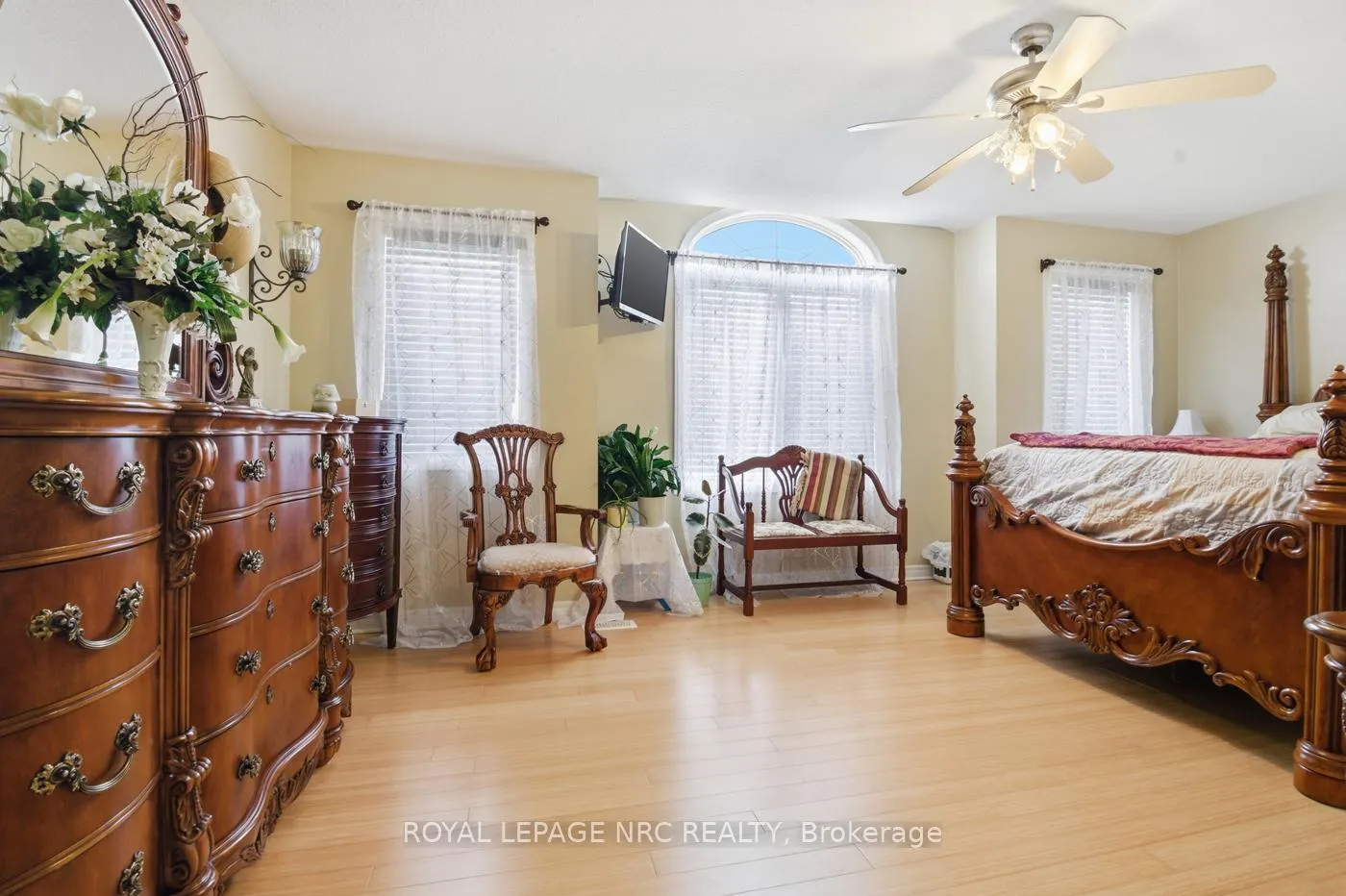 Photo 31 of 225 Colbeck Drive, Welland, Coyle Creek — HOMEH